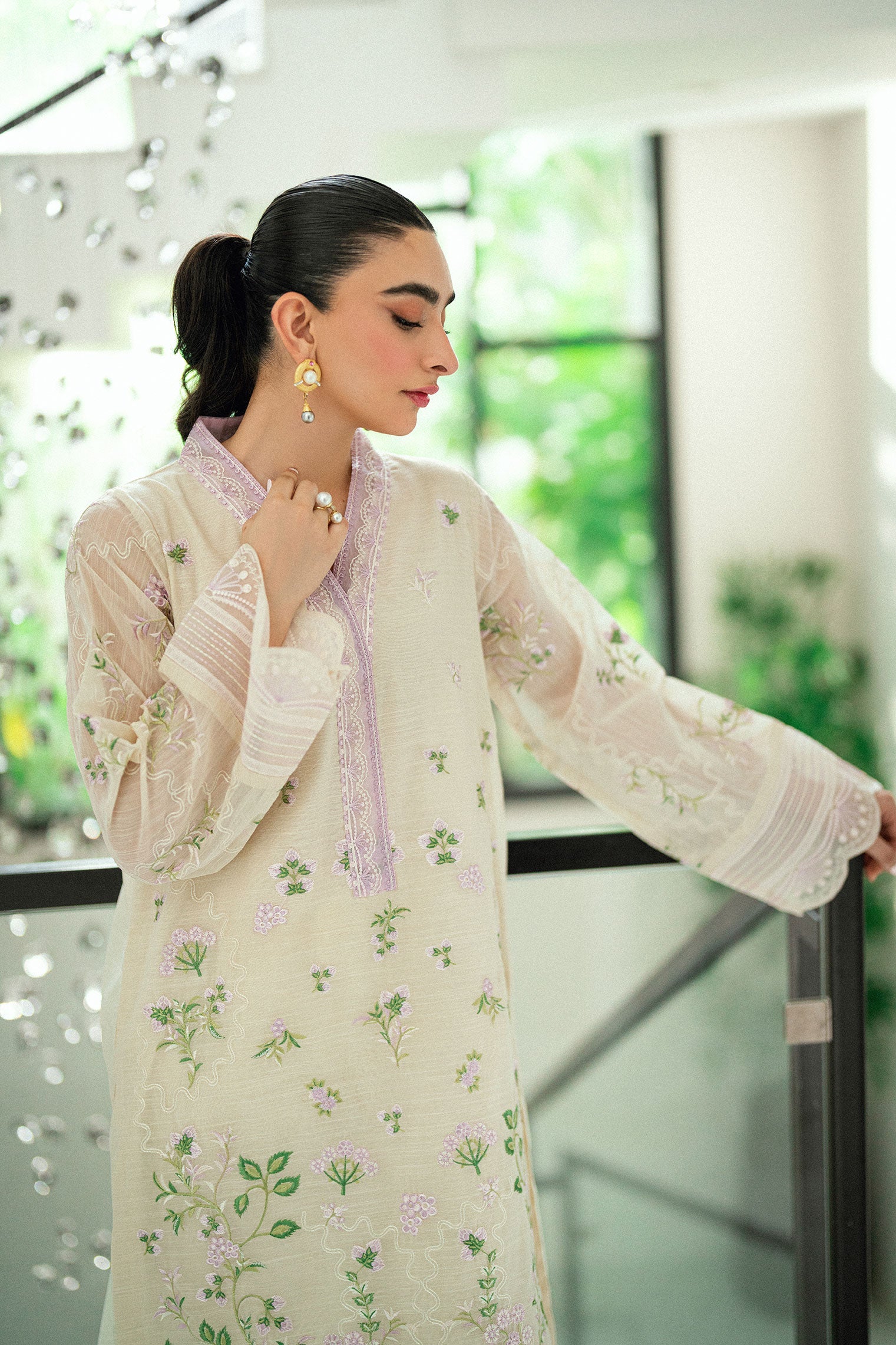 SS25DA-2761 CREAM 2PCS EMBROIDERED KURTA WITH TROUSER