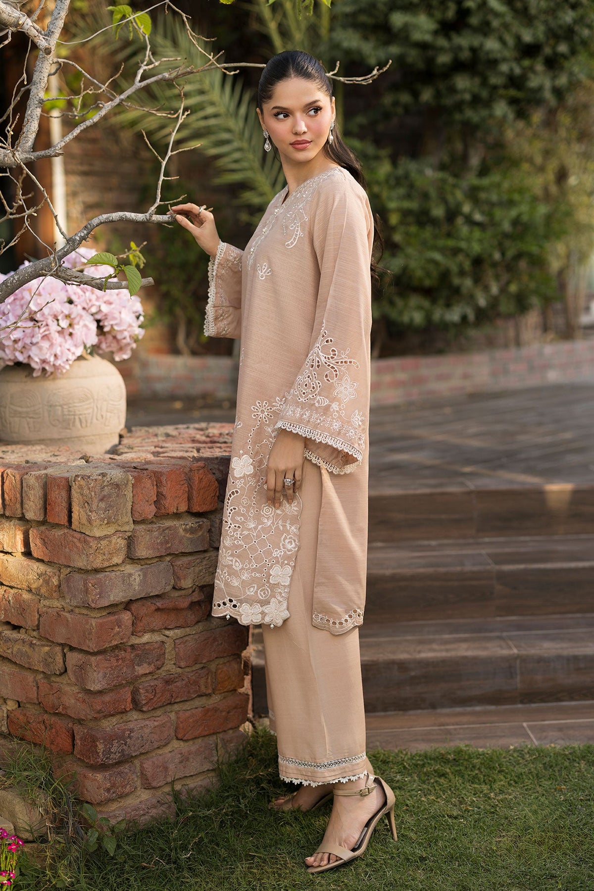 SS25DA-2763 BEIGE 2PCS EMBROIDERED KURTA WITH TROUSER