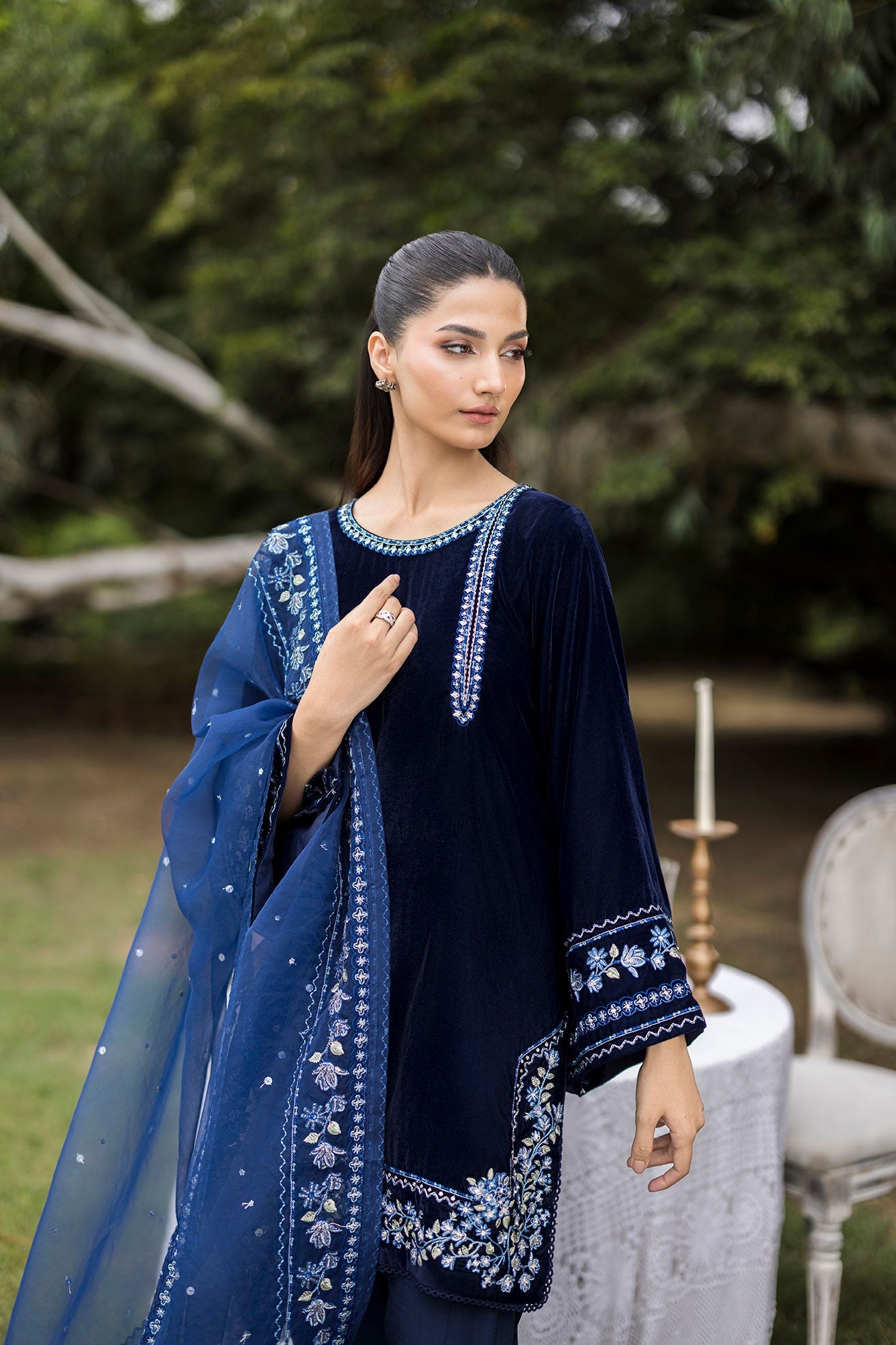 FW25DA-2814 NAVY BLUE 2PCS EMBROIDERED KURTA WITH TROUSER