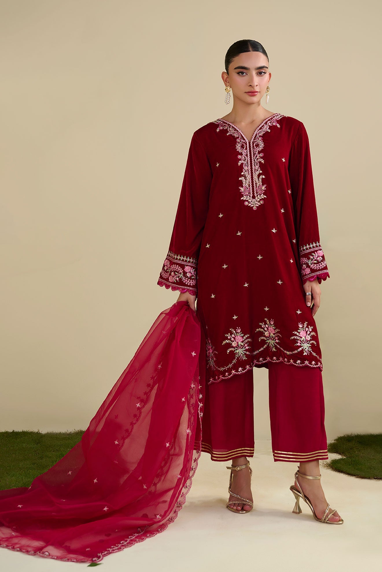 FW25DD-2820 MAROON EMBROIDERED DUPATTA