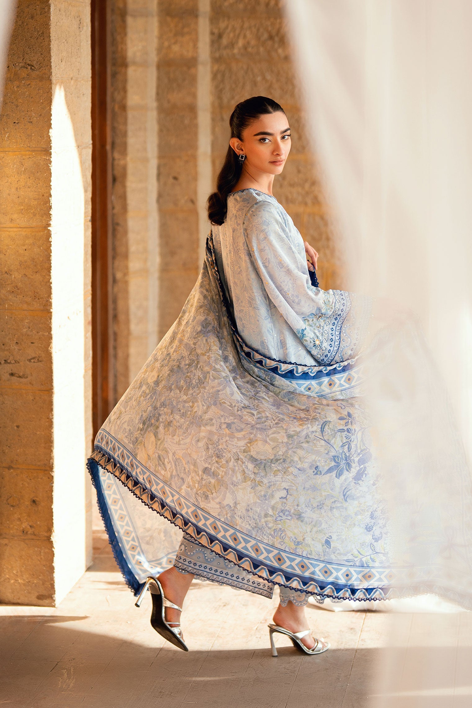 SS26DA-2891 SKY BLUE 2PCS HAND EMBELLISHED KURTA WITH TROUSER