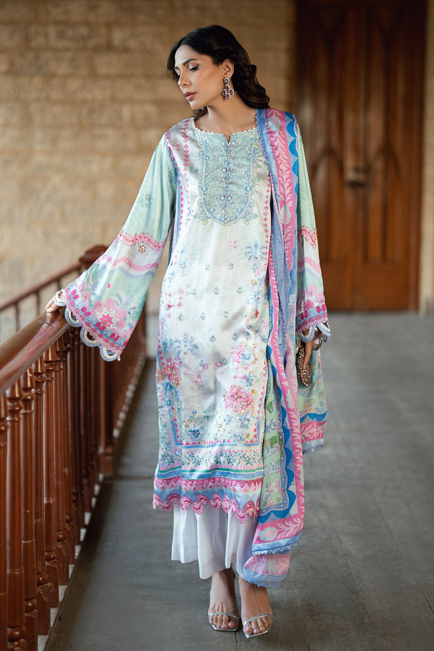 SS26DA-2899 L-GREEN 2PCS HAND EMBELLISHED KURTA WITH TROUSER