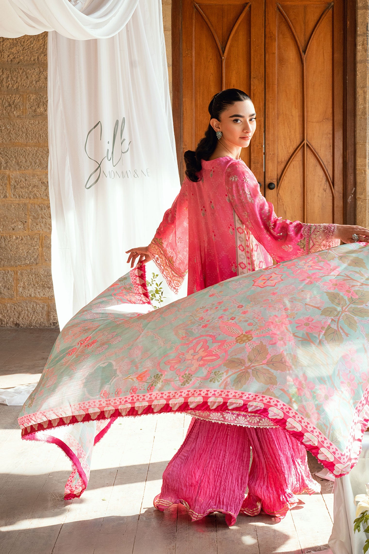 SS26DA-2900 PINK 2PCS HAND EMBELLISHED KURTA WITH TROUSER