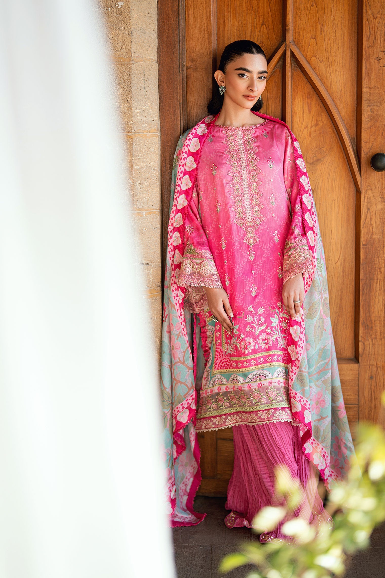 SS26DA-2900 PINK 2PCS HAND EMBELLISHED KURTA WITH TROUSER