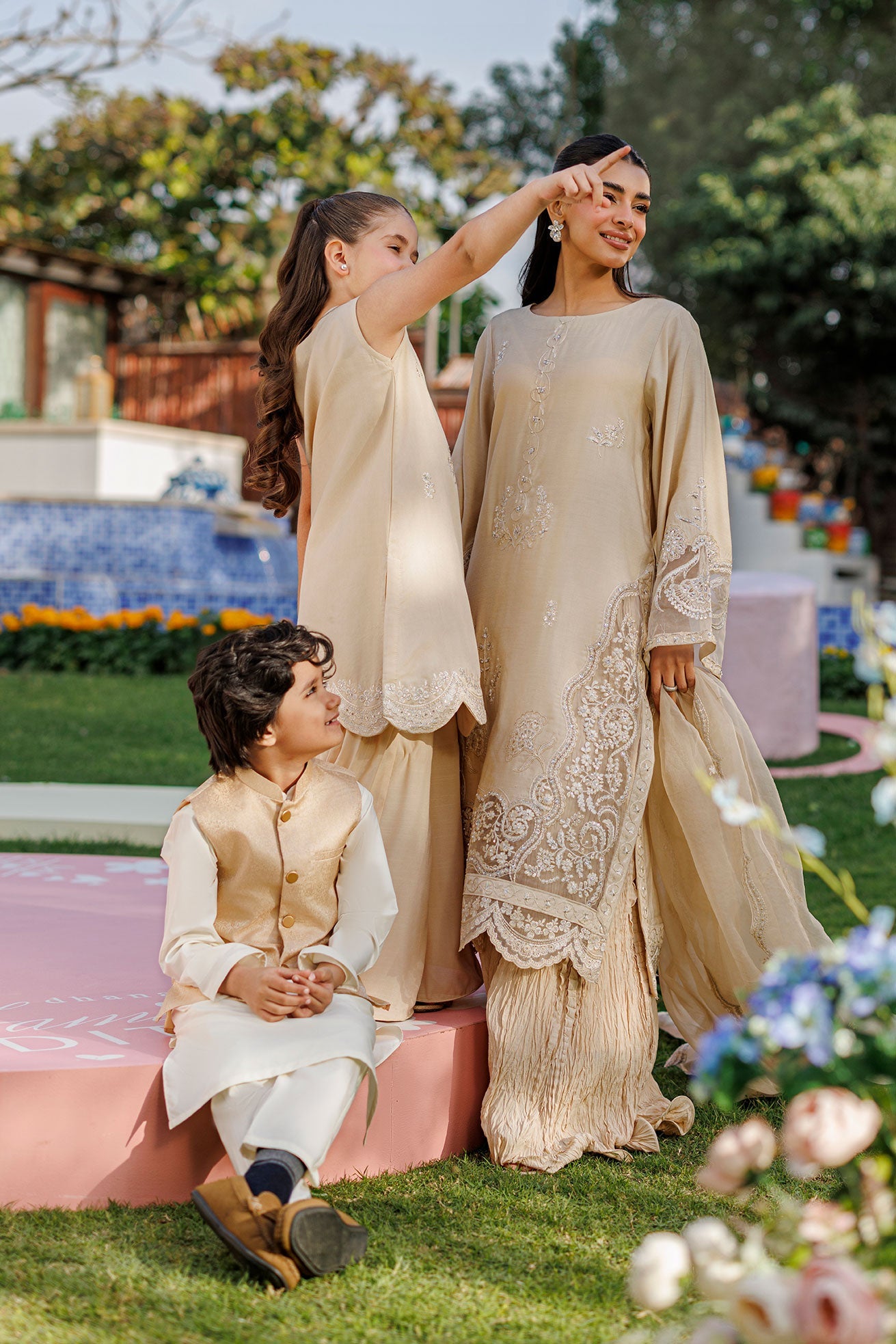 SS26DA-2901 BEIGE 2PCS EMBROIDERED KURTA WITH TROUSER