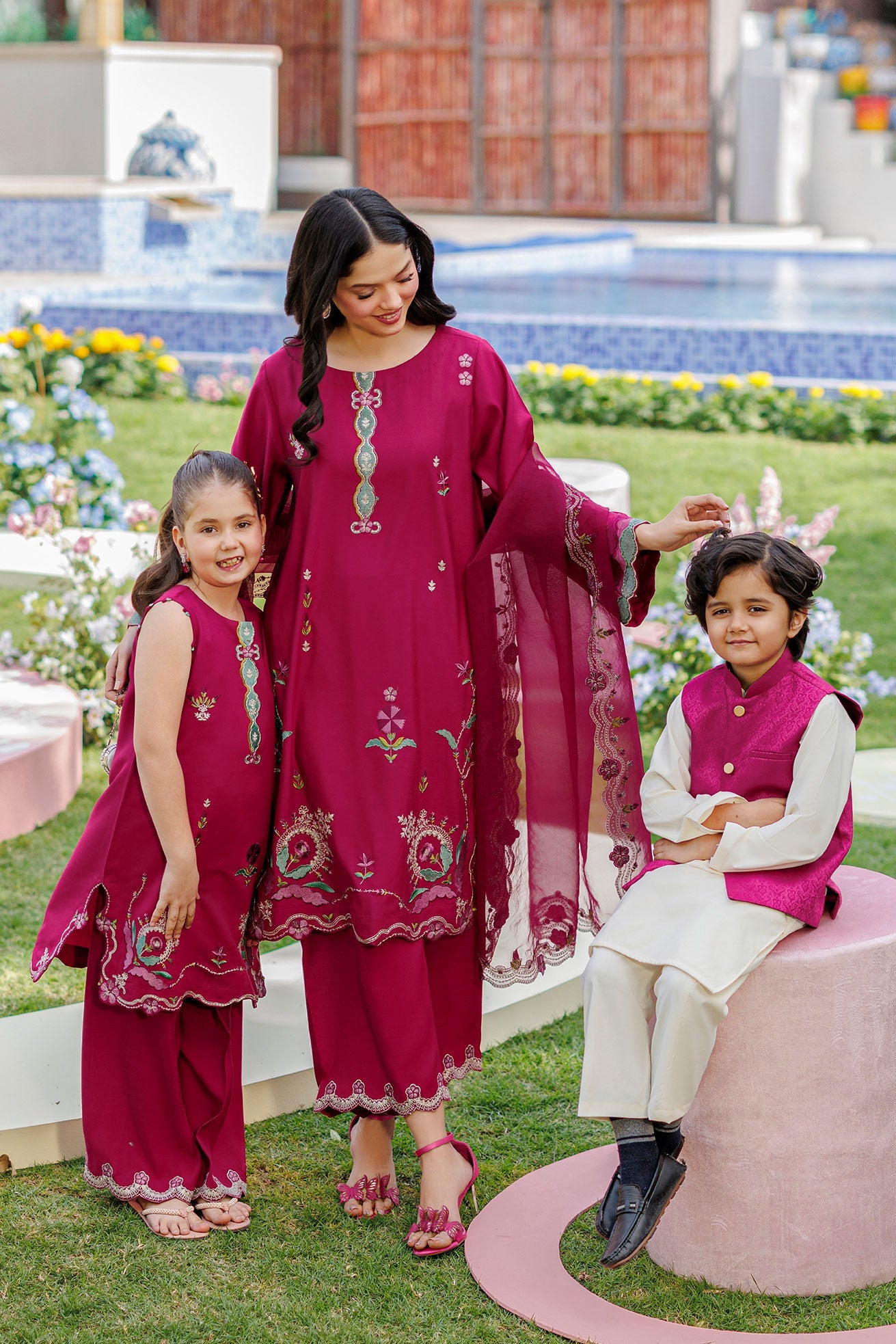 SS26DA-2903 MAGENTA 2PCS EMBROIDERED KURTA WITH TROUSER