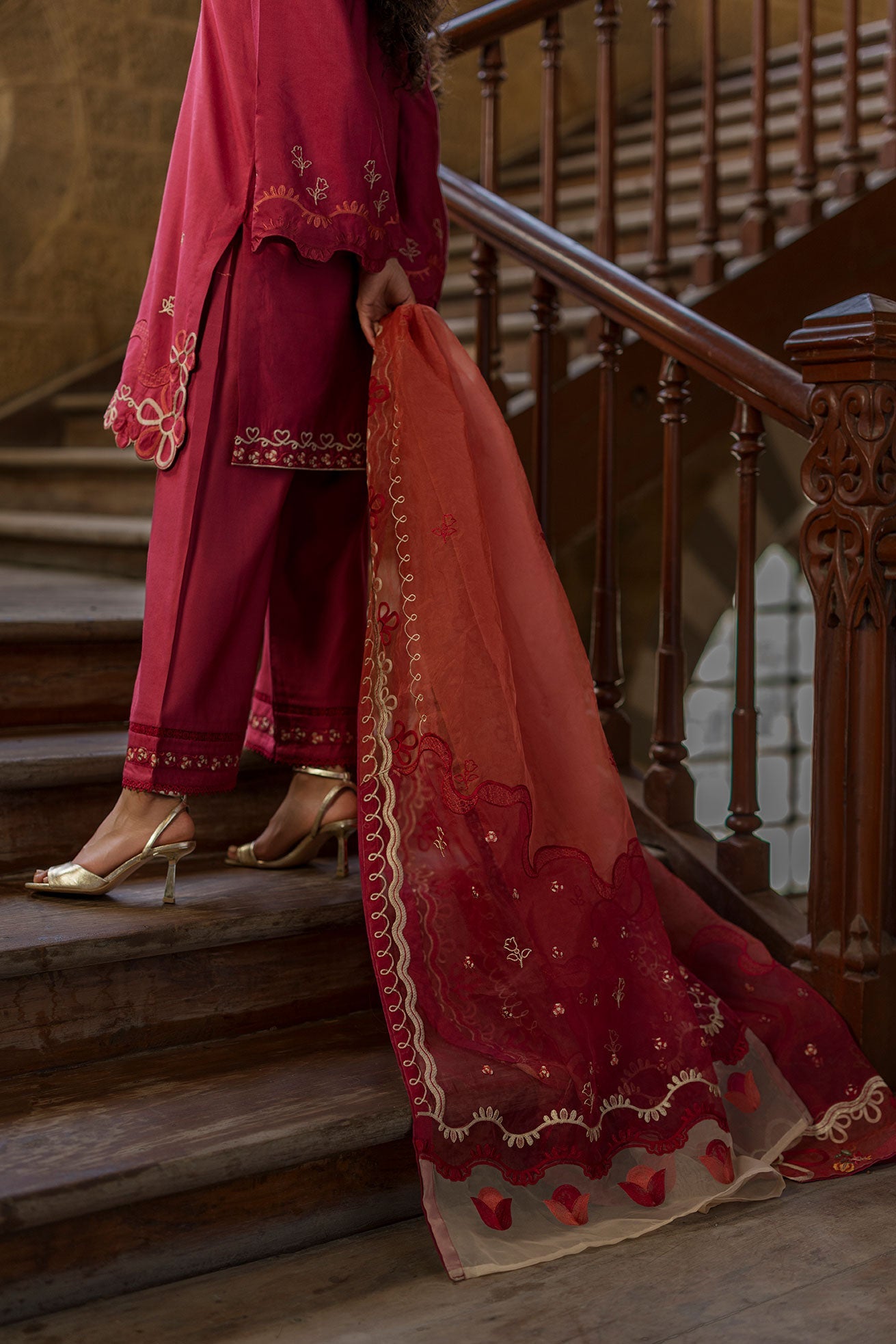 SS26DA-2918 MAROON 2PCS EMBROIDERED KURTA WITH TROUSER