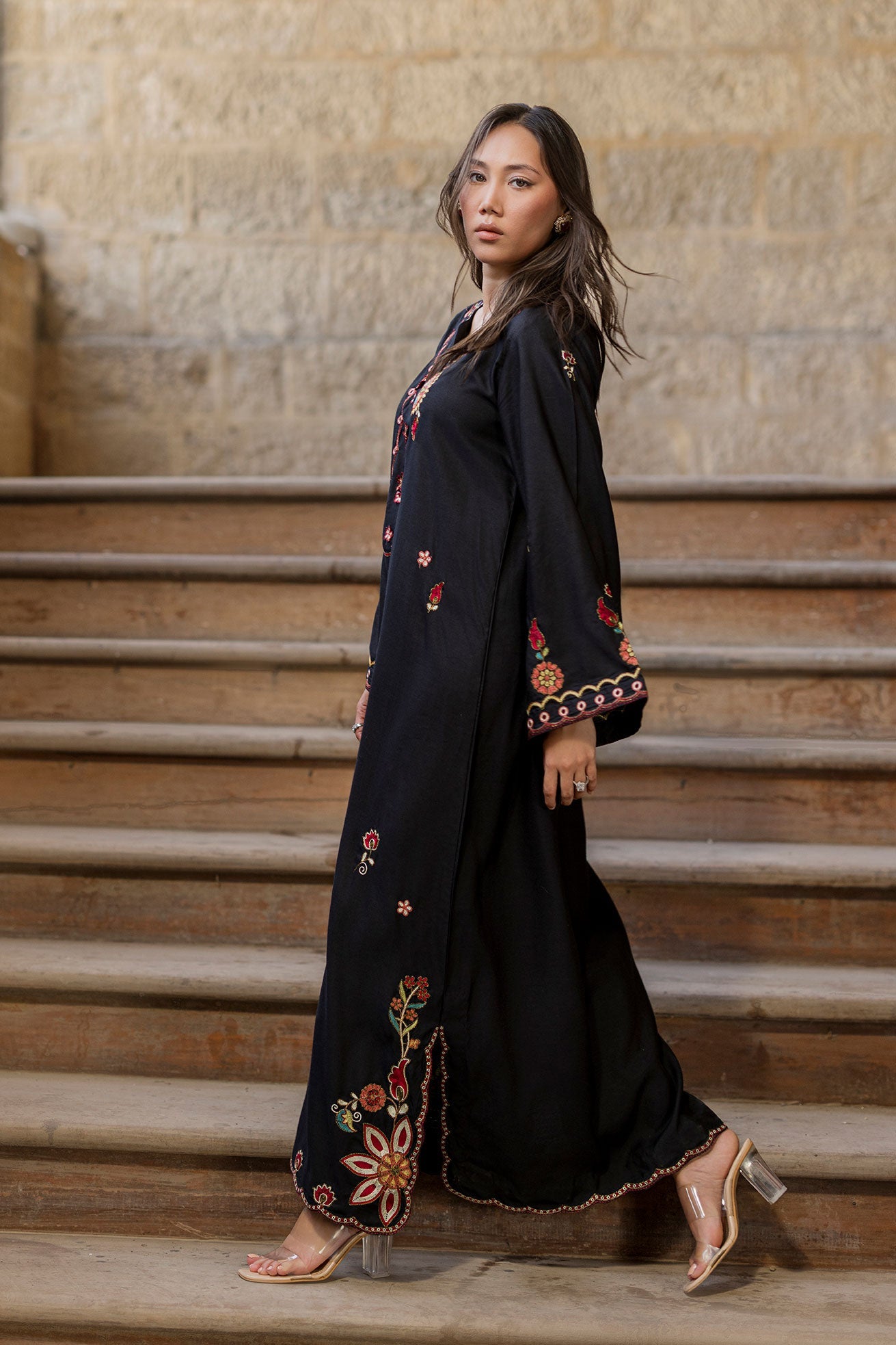 SS26DA-2920 BLACK - 1PCS - EMBROIDERED KAFTAN