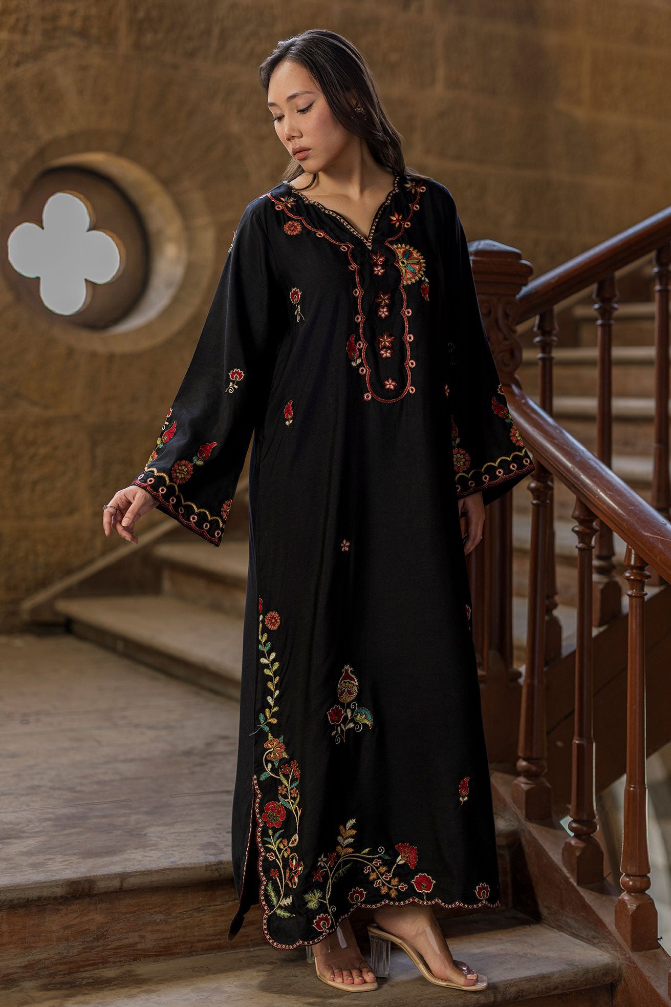 SS26DA-2920 BLACK - 1PCS - EMBROIDERED KAFTAN
