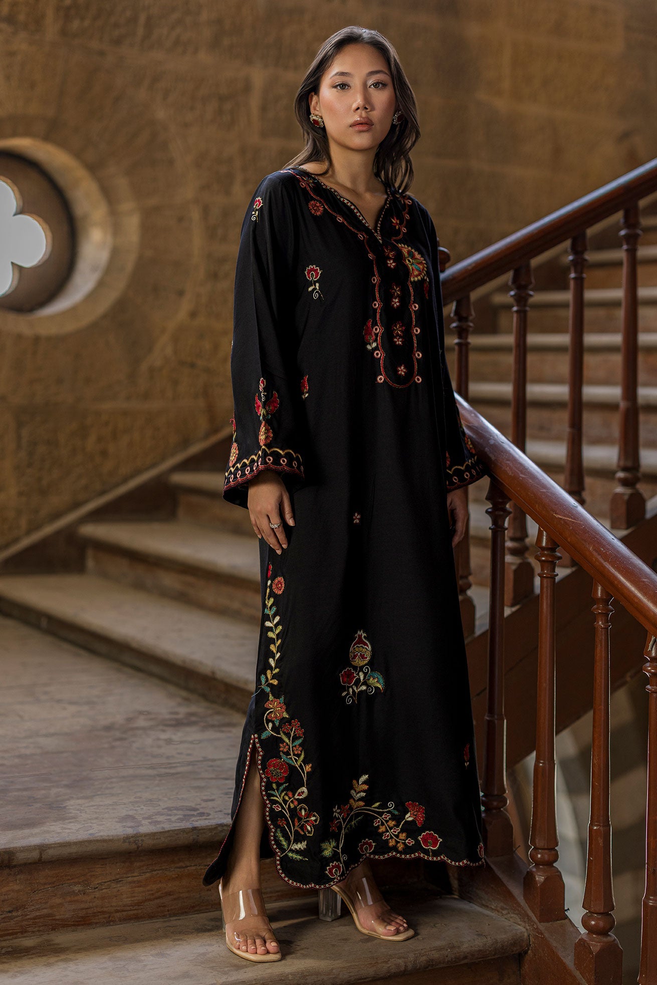 SS26DA-2920 BLACK - 1PCS - EMBROIDERED KAFTAN