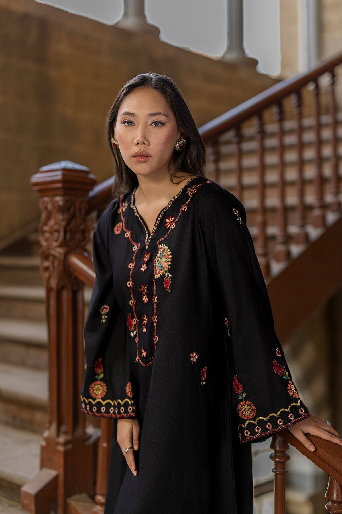 SS26DA-2920 BLACK - 1PCS - EMBROIDERED KAFTAN