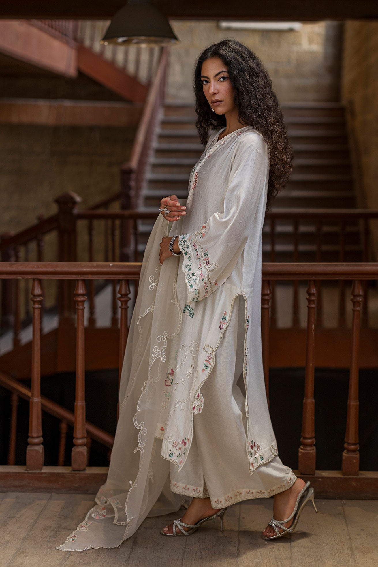 DUPATTA: SS26DD-2921 OFF WHITE EMBROIDED DUPATTA
