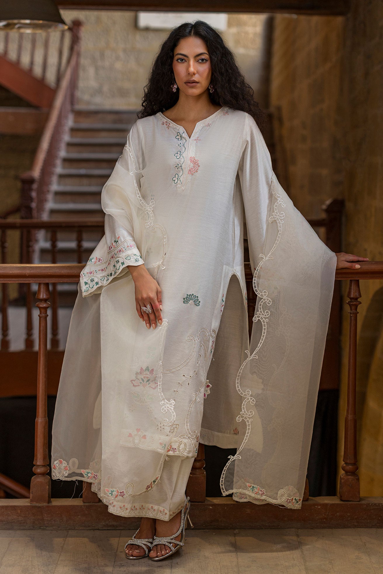 DUPATTA: SS26DD-2921 OFF WHITE EMBROIDED DUPATTA