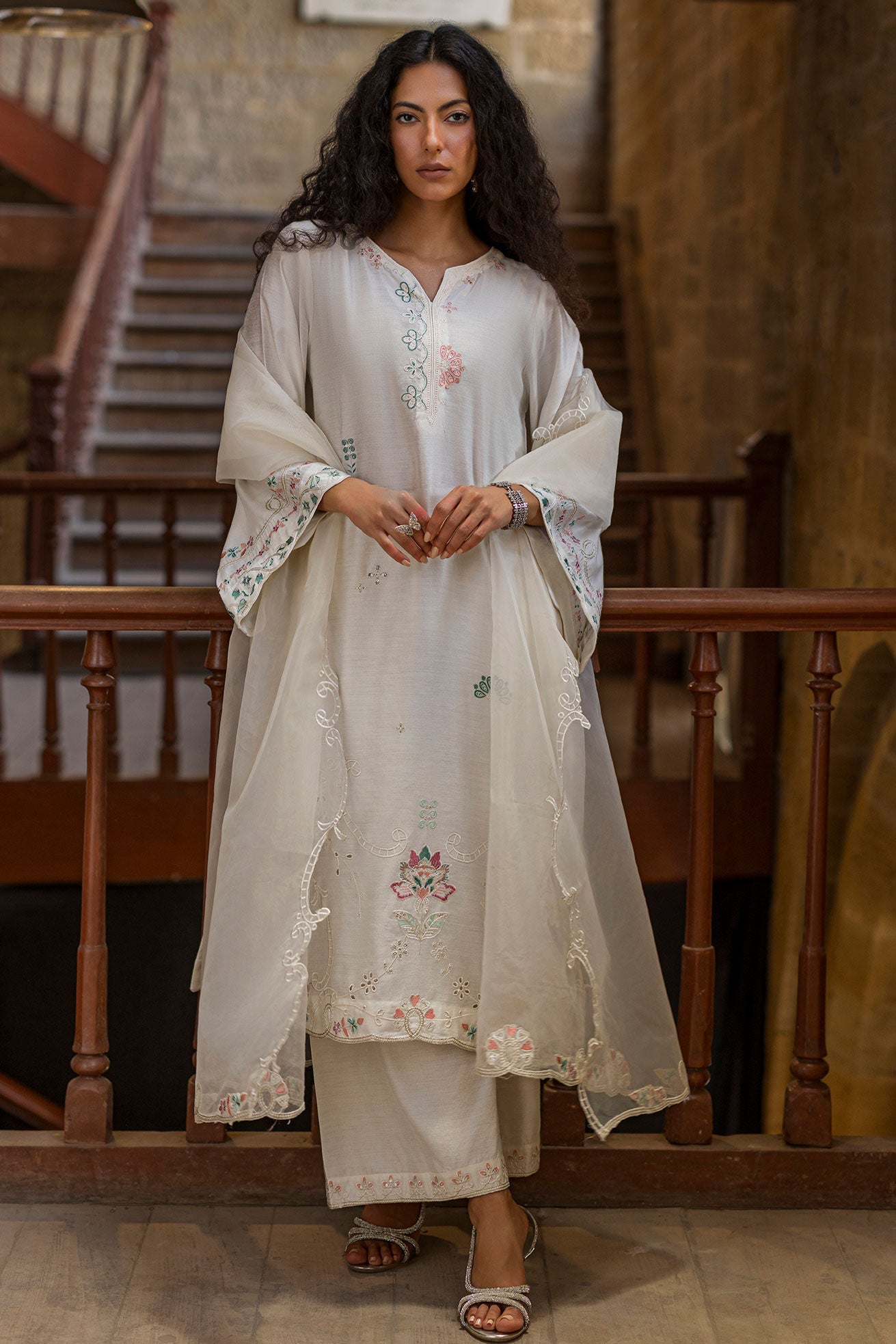 SS26DA-2921 OFF-WHITE 2PCS EMBROIDERED KURTA WITH TROUSER