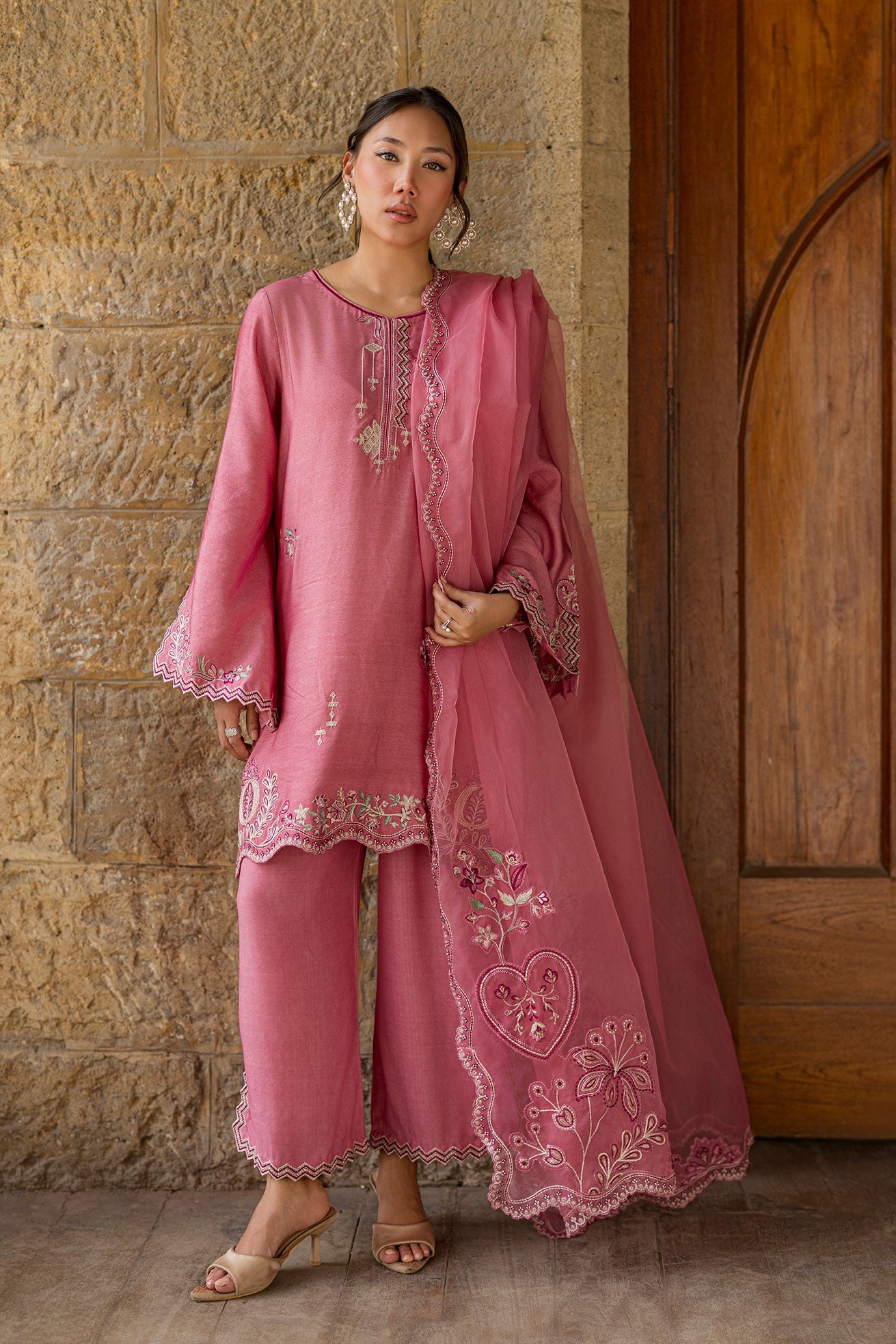 DUPATTA: SS26DD-2926 PINK EMBROIDED DUPATTA