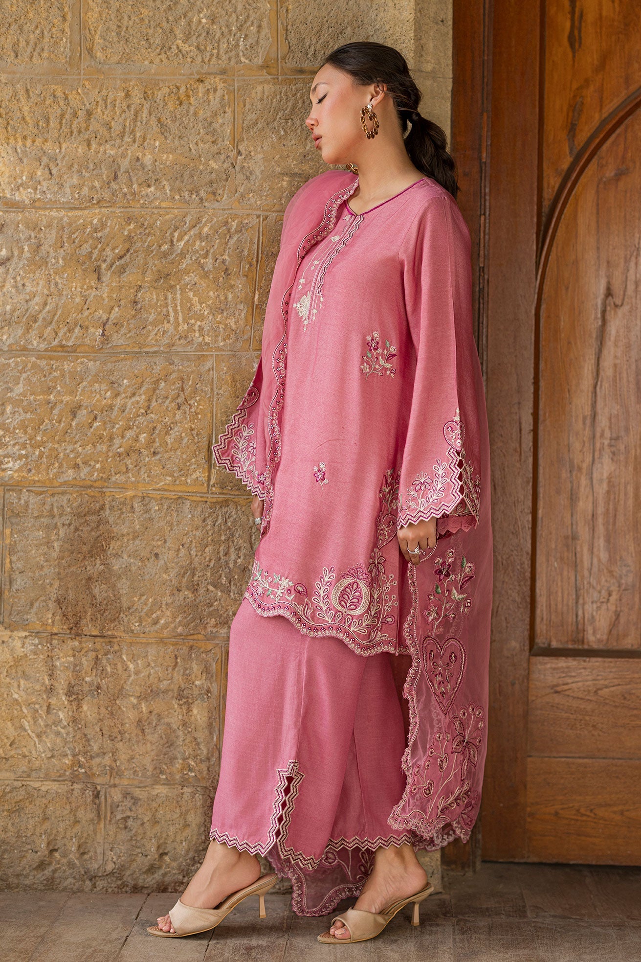 SS26DA-2926 PINK 2PCS EMBROIDERED KURTA WITH TROUSER
