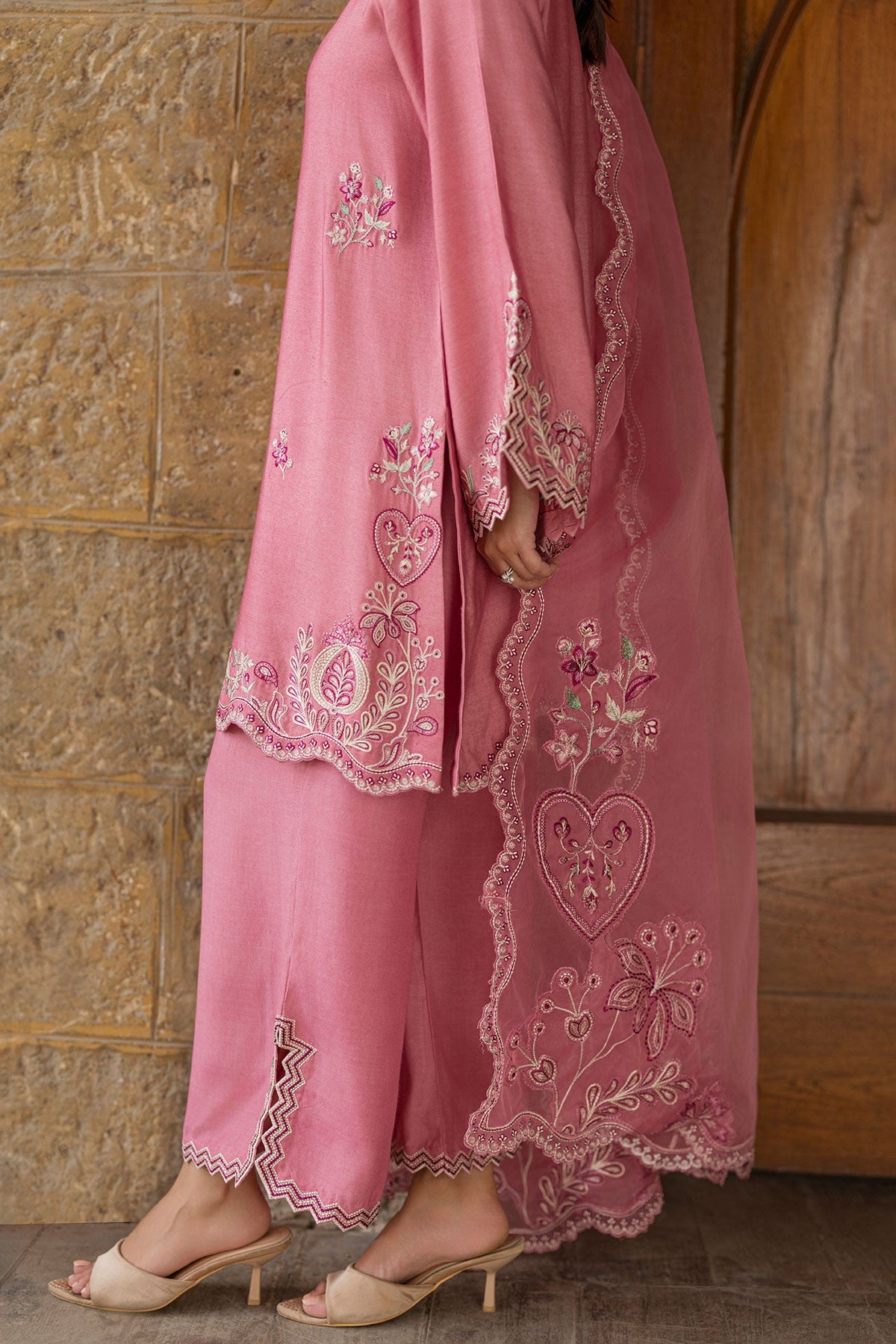 DUPATTA: SS26DD-2926 PINK EMBROIDED DUPATTA