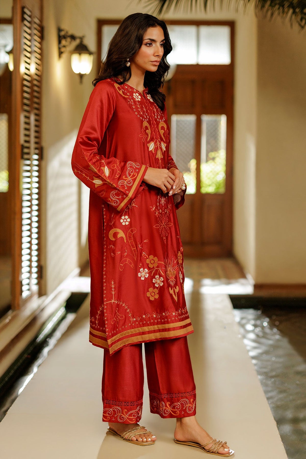 SS26DA-2945 RED 2PCS EMBROIDERED KURTA WITH TROUSER