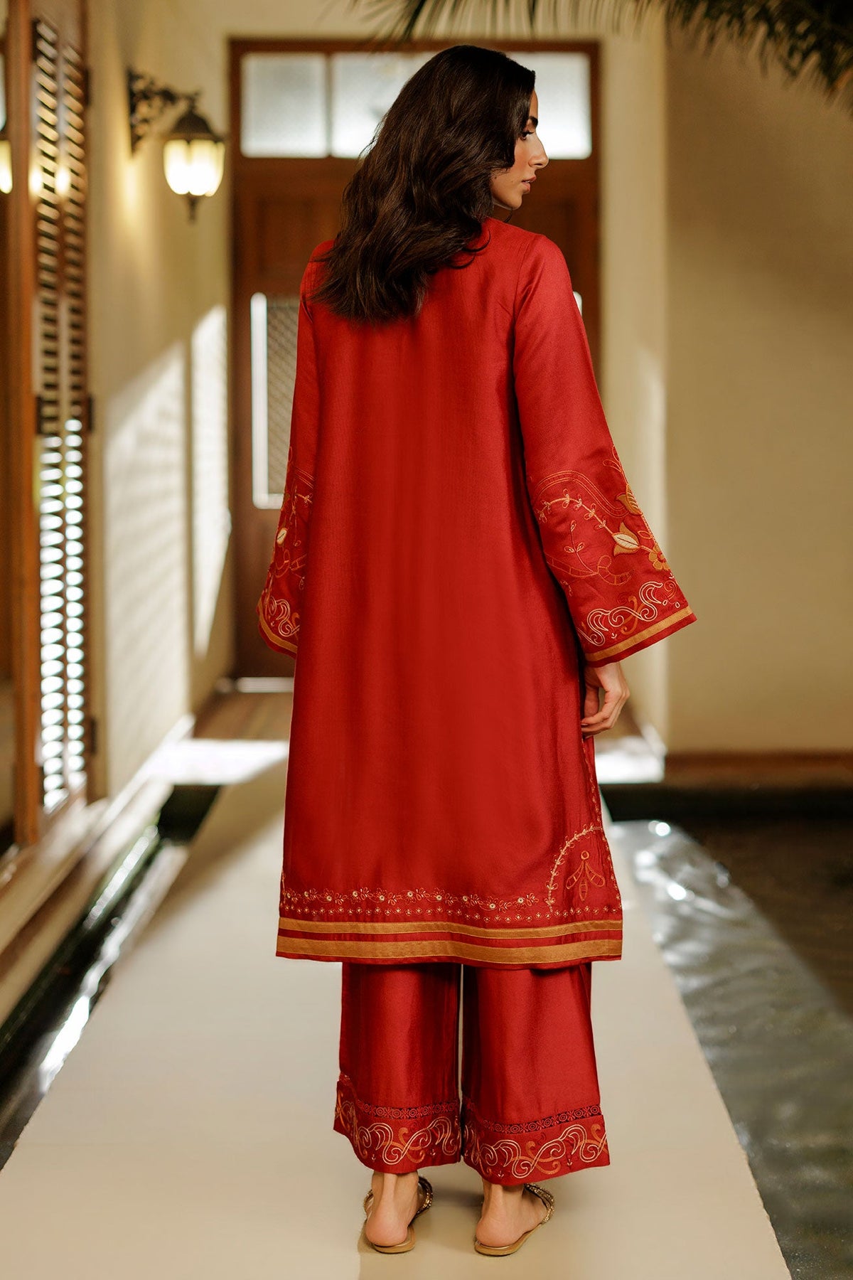 SS26DA-2945 RED 2PCS EMBROIDERED KURTA WITH TROUSER