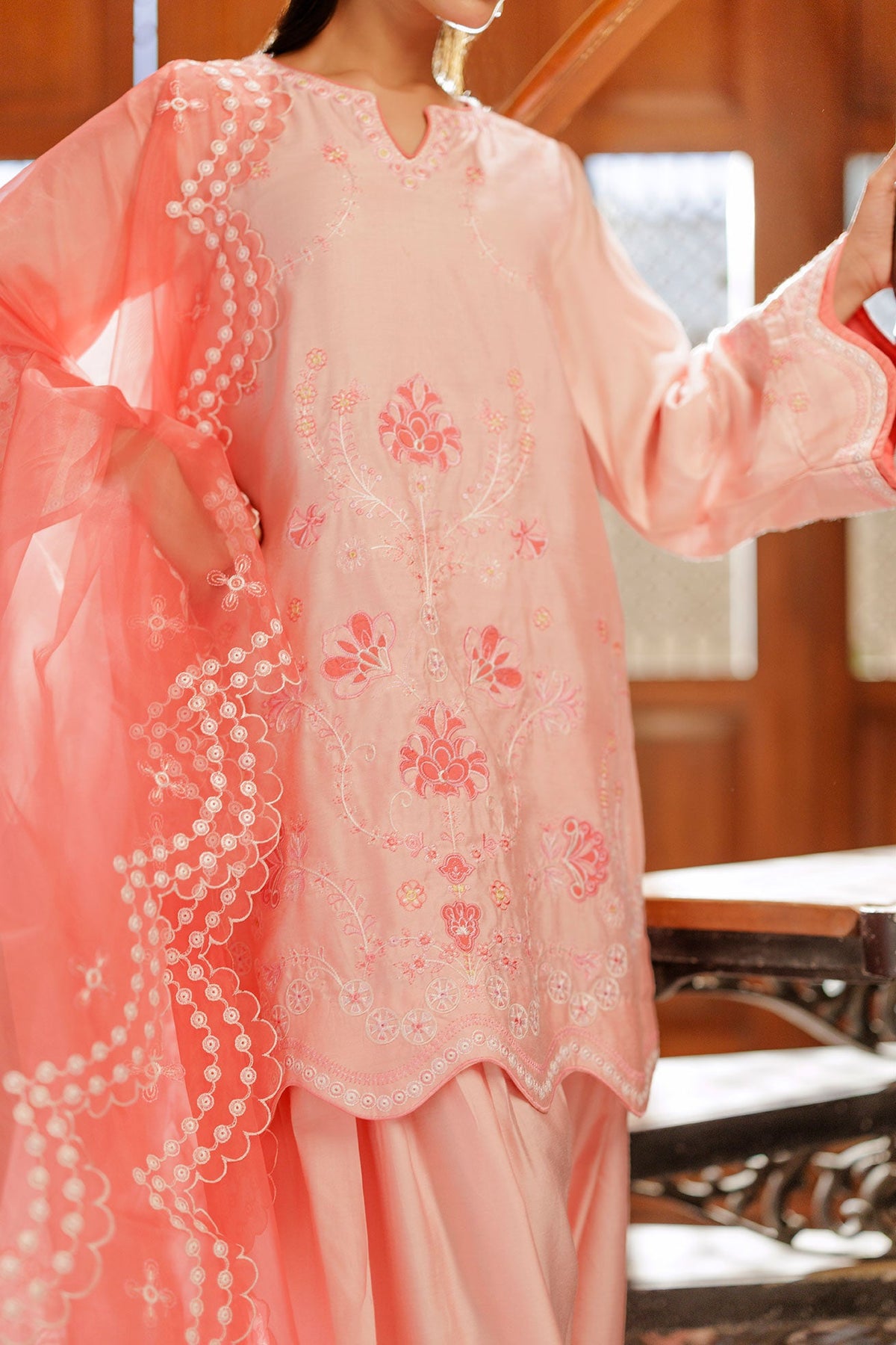SS26DA-2946 PINK 2PCS EMBROIDERED KURTA WITH TROUSER