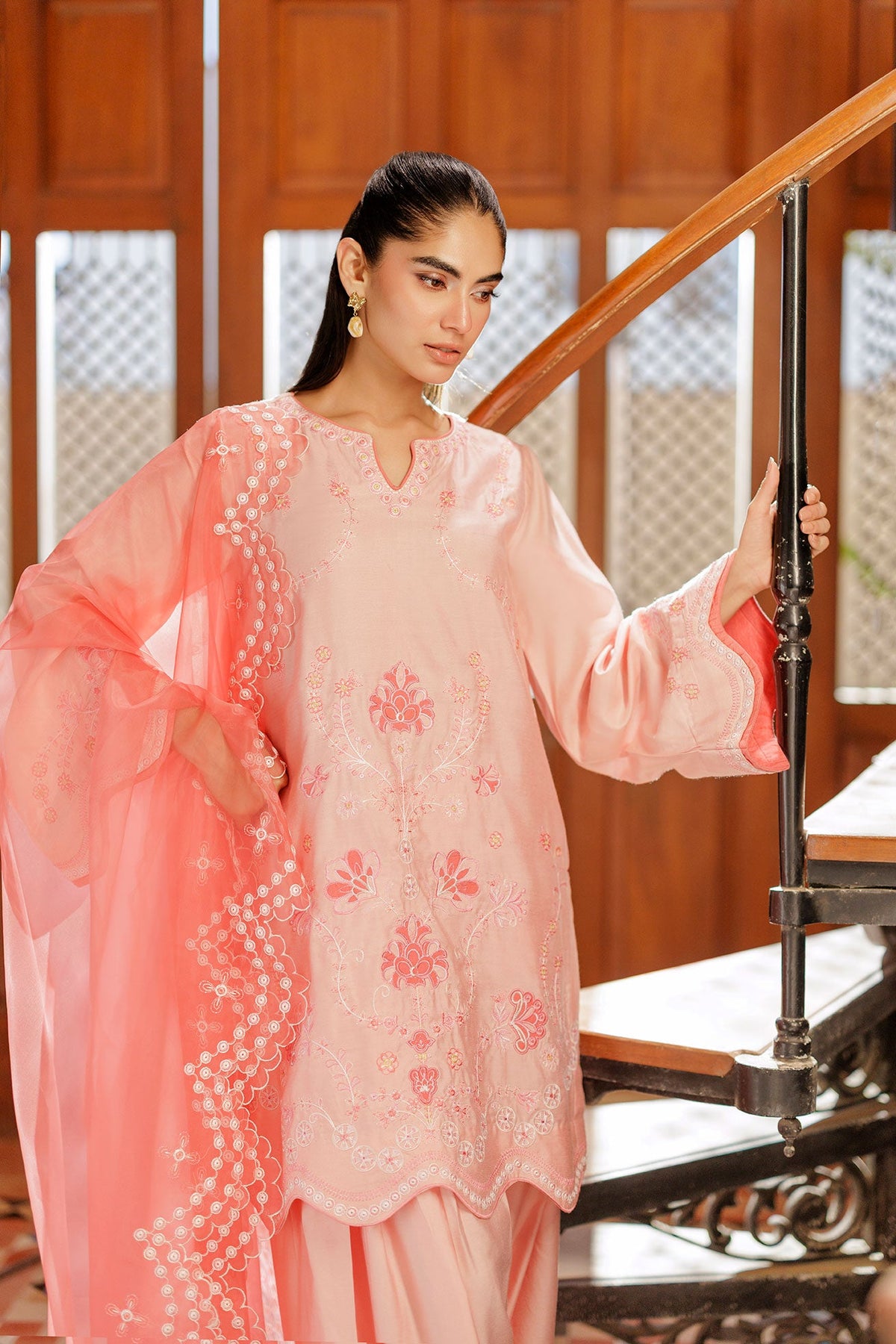 SS26DA-2946 PINK 2PCS EMBROIDERED KURTA WITH TROUSER