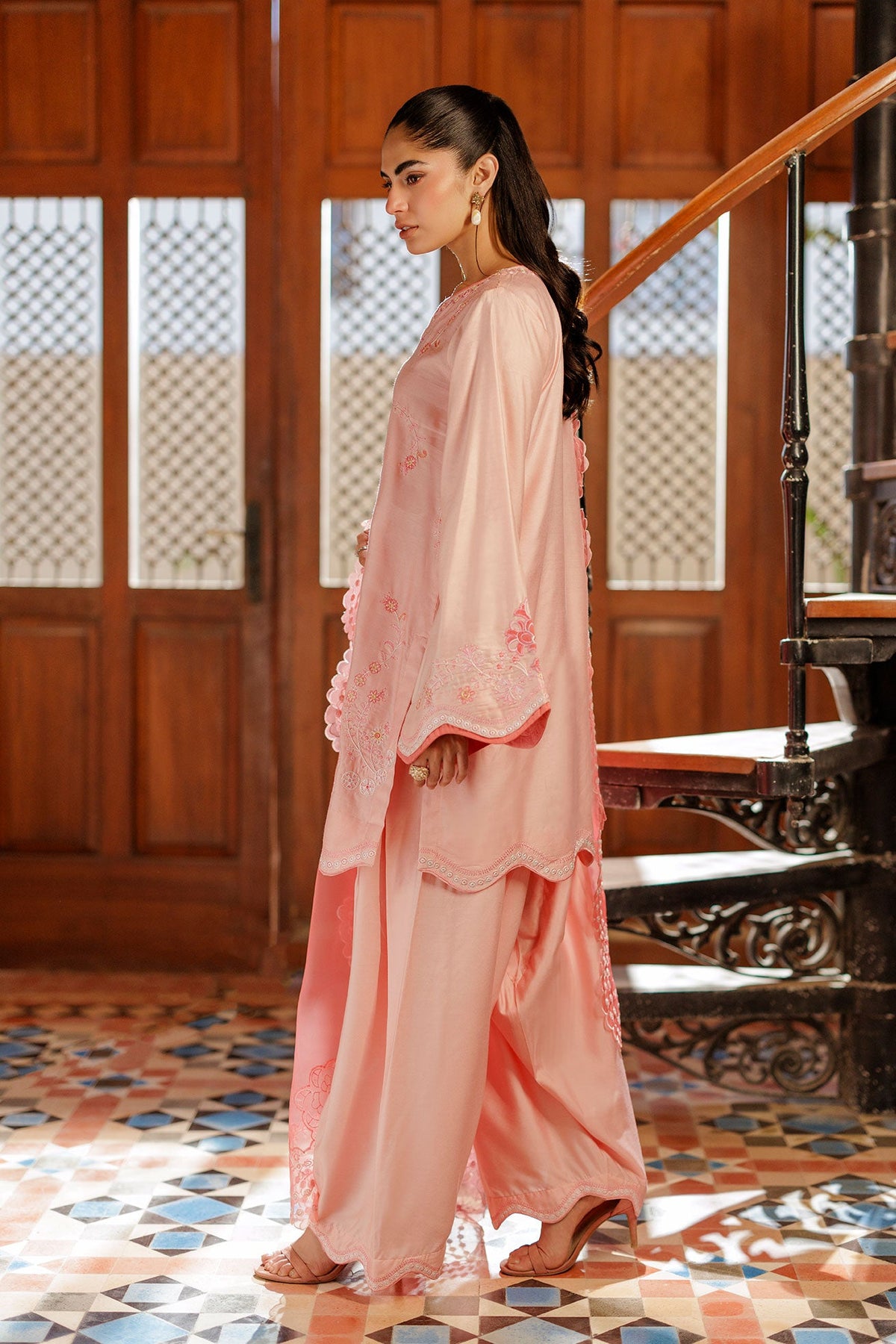 SS26DA-2946 PINK 2PCS EMBROIDERED KURTA WITH TROUSER
