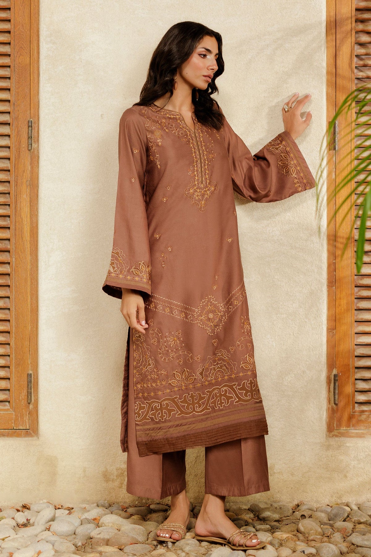 SS26DA-2947 BROWN 2PCS EMBROIDERED KURTA WITH TROUSER