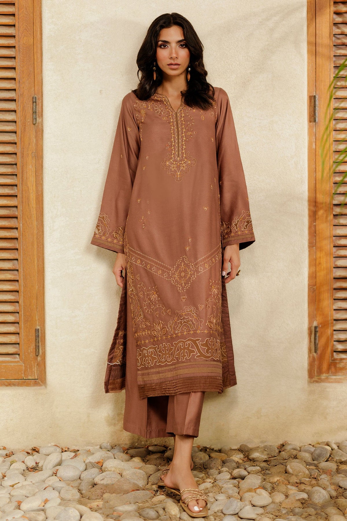 SS26DA-2947 BROWN 2PCS EMBROIDERED KURTA WITH TROUSER