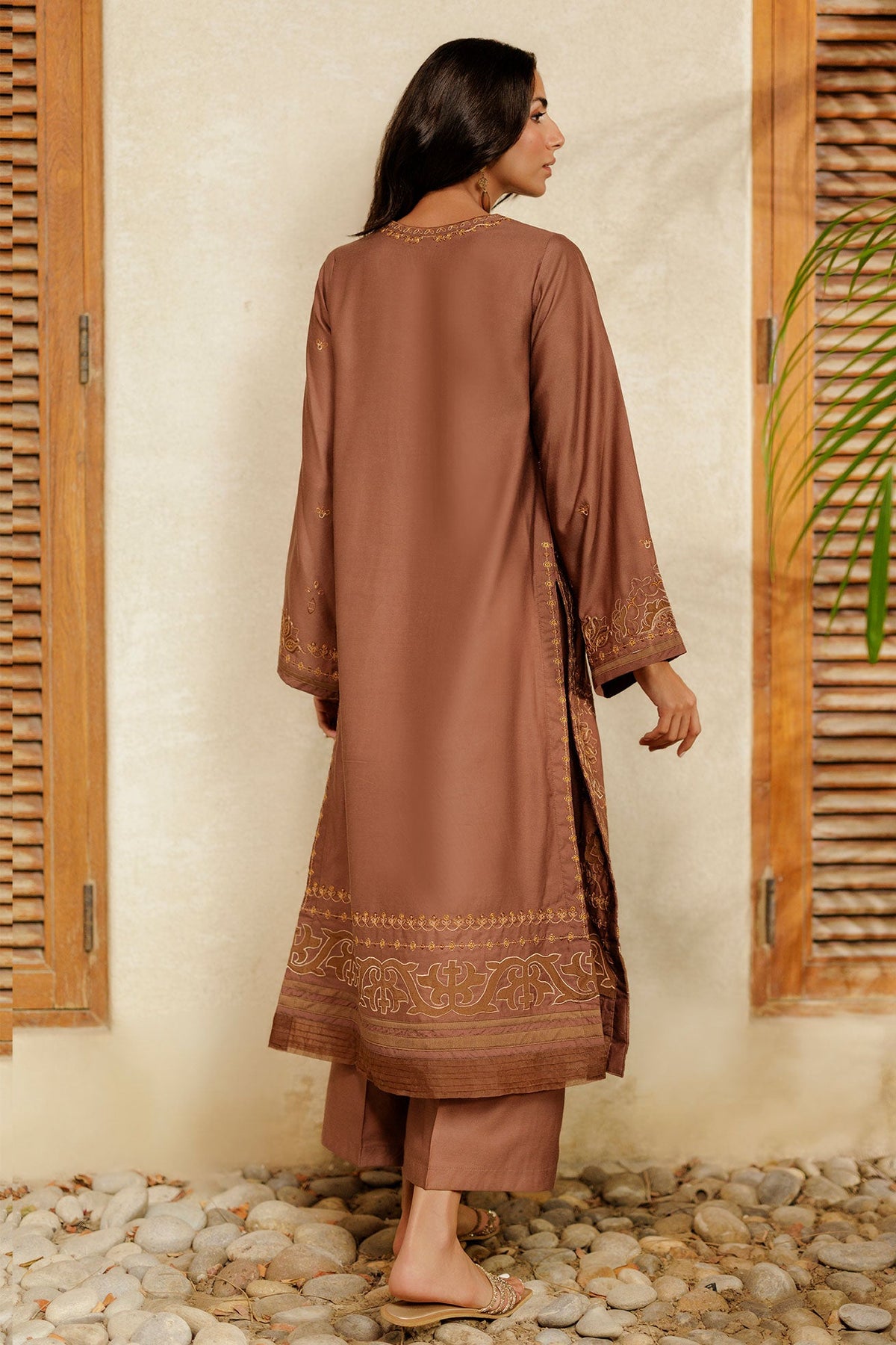 SS26DA-2947 BROWN 2PCS EMBROIDERED KURTA WITH TROUSER