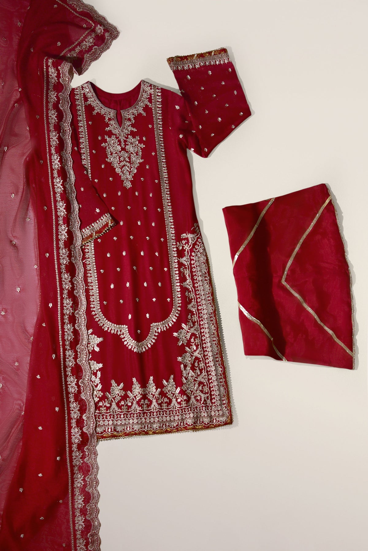 Bano Maroon