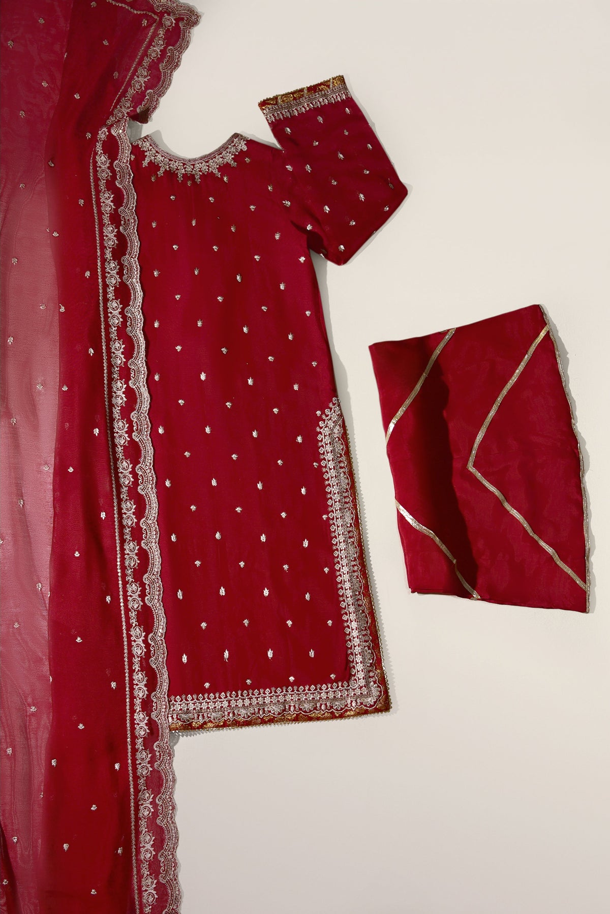 Bano Maroon