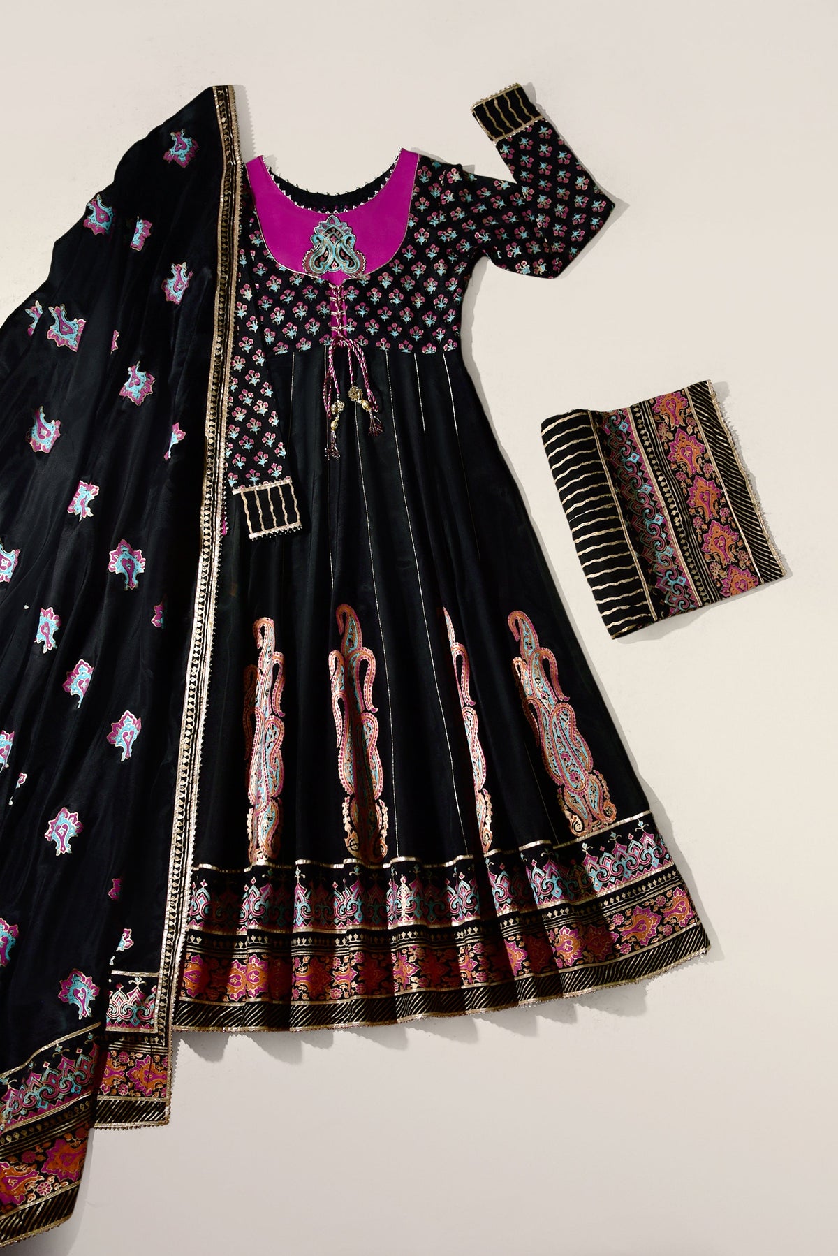 Black Paisley Shalimaar