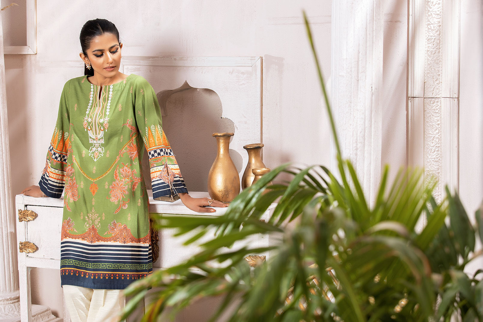 https://cdn.shopify.com/s/files/1/0587/3080/7460/products/DC-0405_6.jpg?v=1736415592