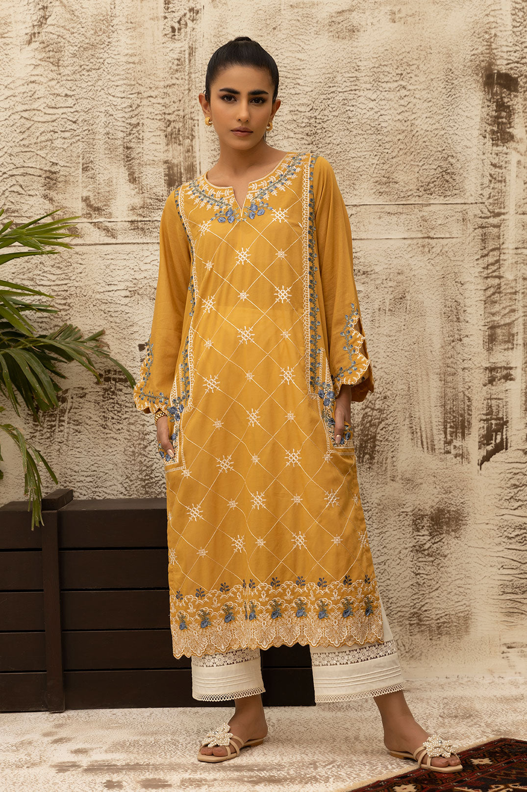 https://cdn.shopify.com/s/files/1/0587/3080/7460/products/DC-0470_1.jpg?v=1736415049