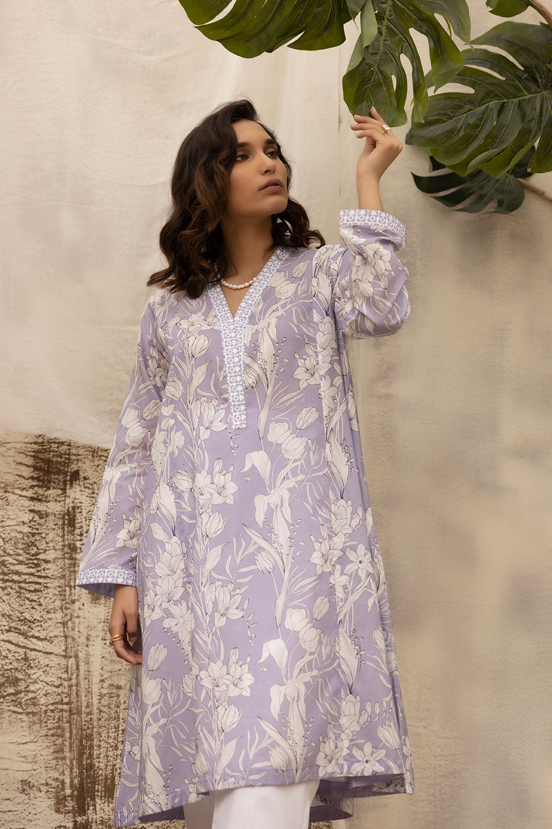 https://cdn.shopify.com/s/files/1/0587/3080/7460/products/DC-0476_4.jpg?v=1736415065