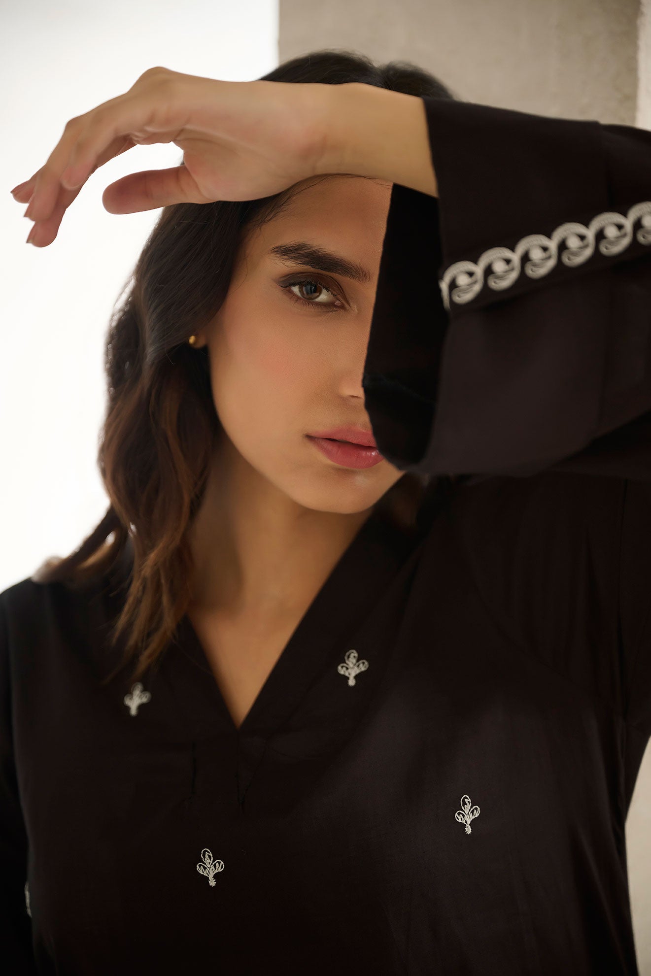 https://cdn.shopify.com/s/files/1/0587/3080/7460/files/DC-0510black_1.jpg?v=1736414843