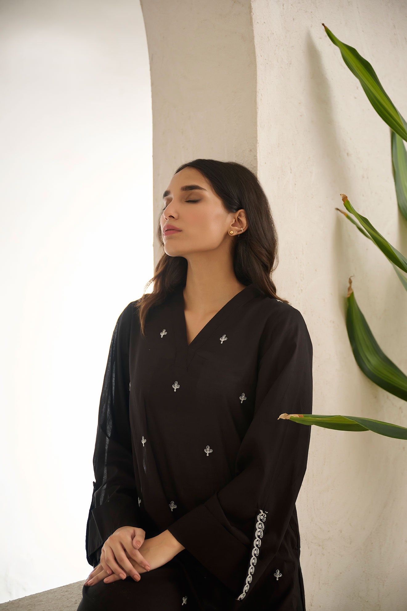 https://cdn.shopify.com/s/files/1/0587/3080/7460/files/DC-0510black_5.jpg?v=1736414843