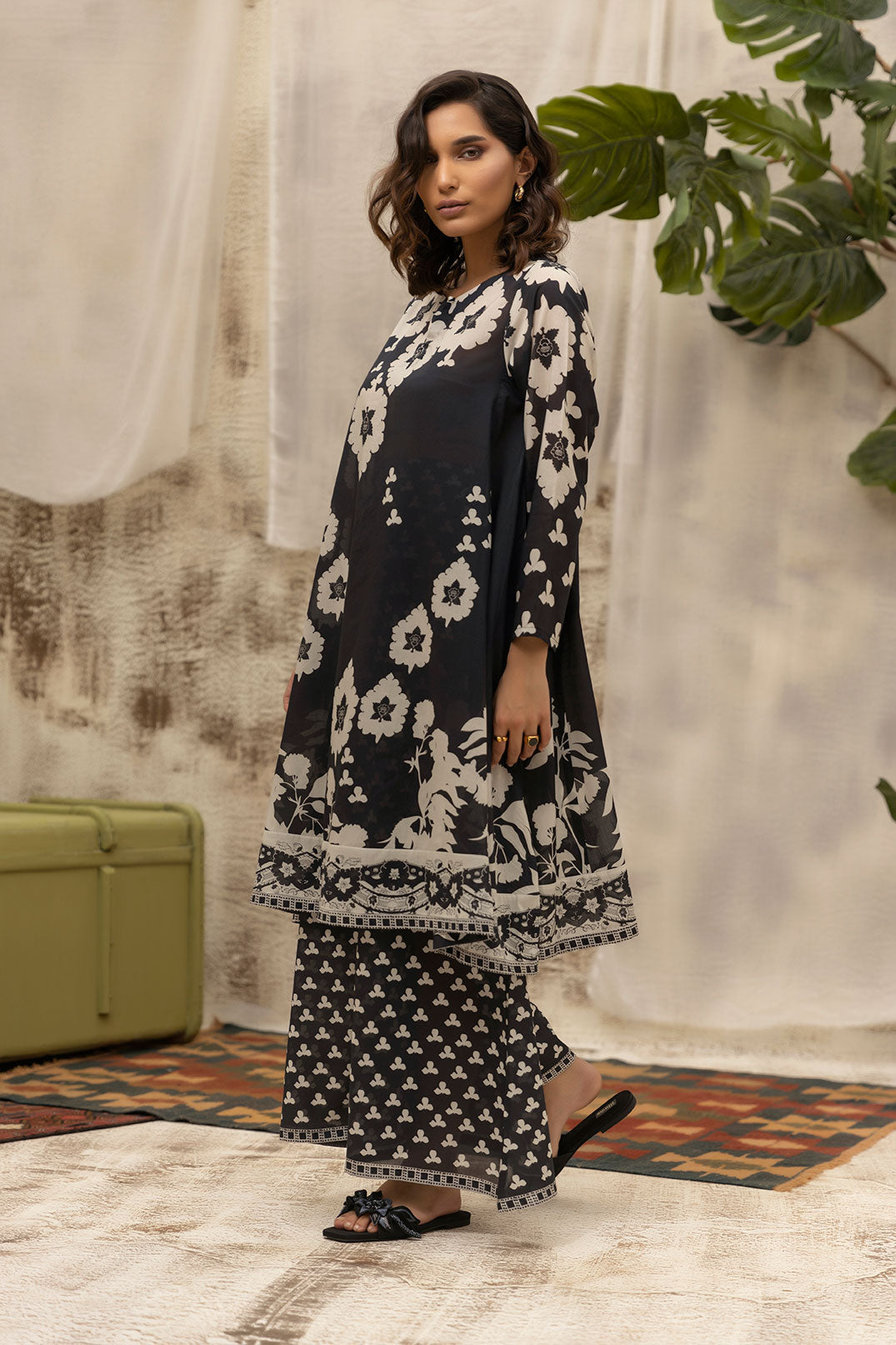 https://cdn.shopify.com/s/files/1/0587/3080/7460/products/DC-2132_8.jpg?v=1736415068