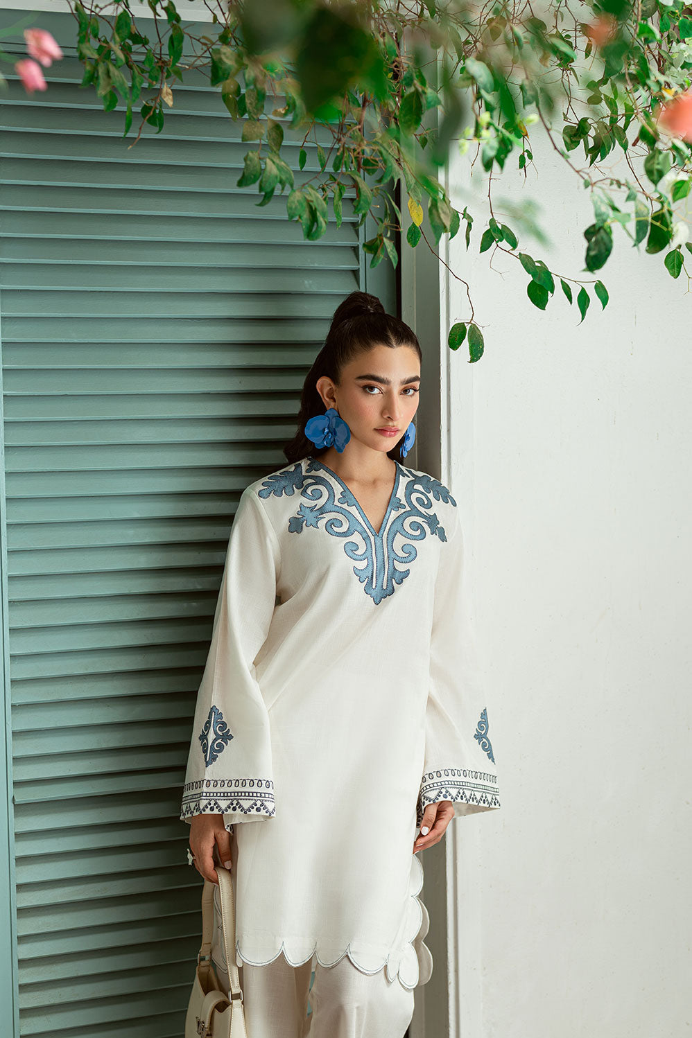 SS25DC-2574 WHITE 2PCS EMBROIDERED KURTA WITH TROUSER
