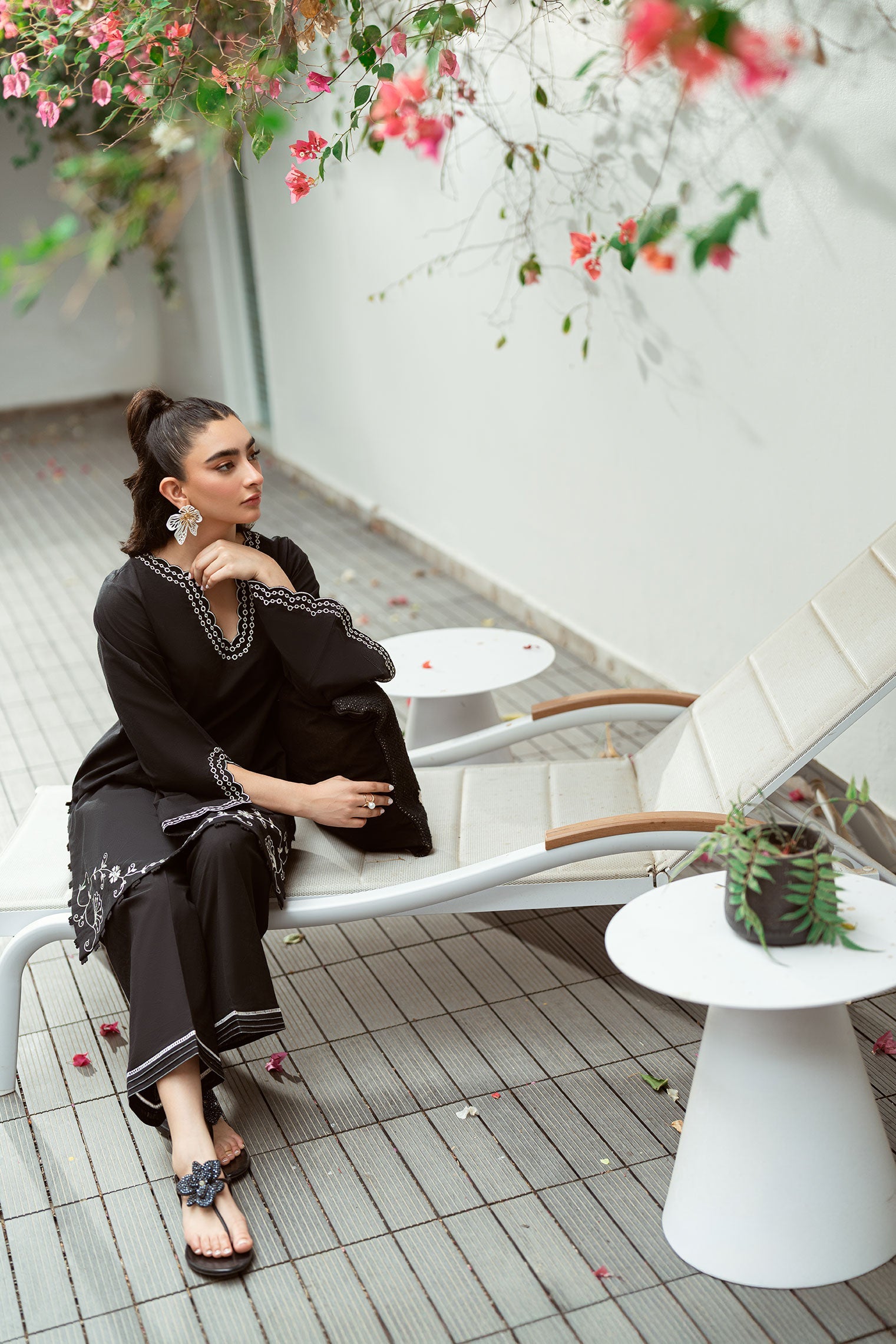 SS25DC-2575 BLACK 2PCS EMBROIDERED KURTA WITH TROUSER