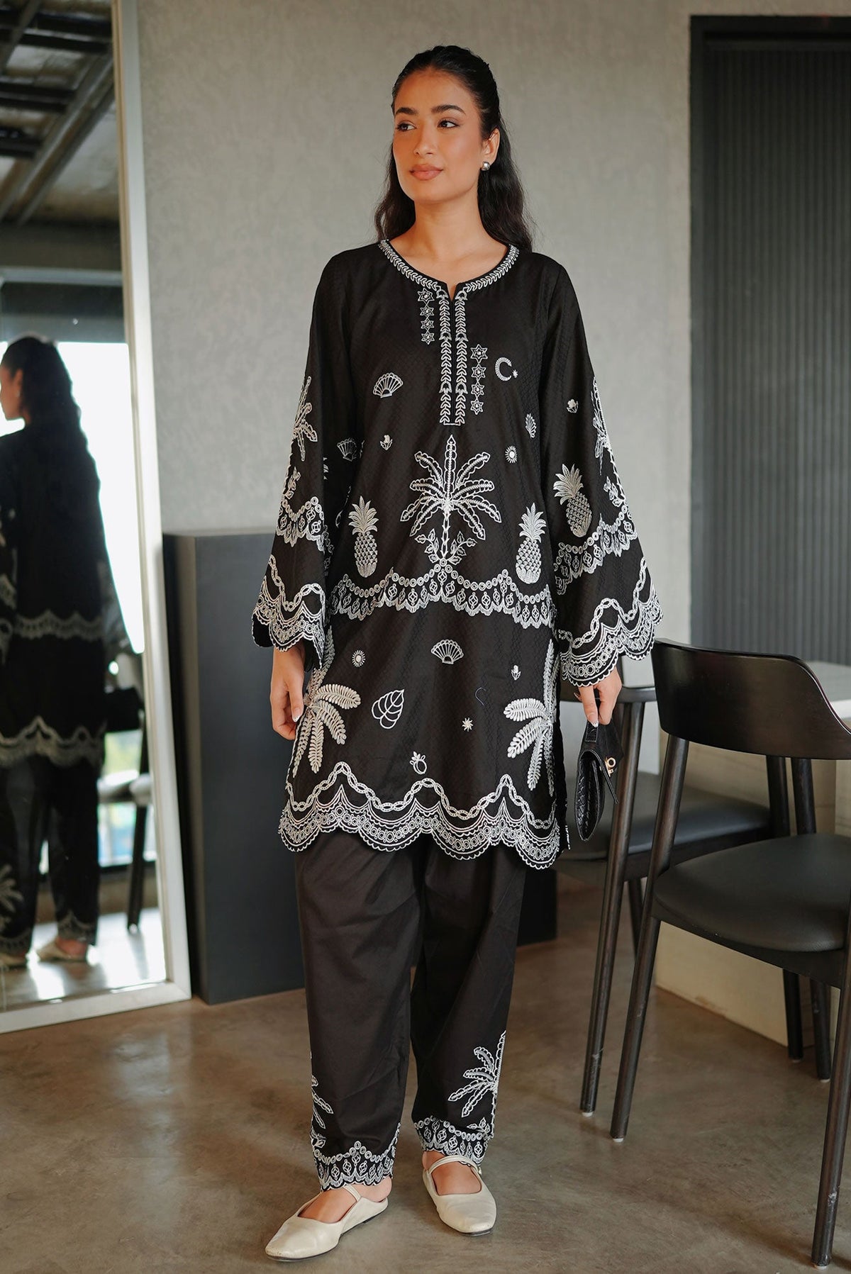 SS26DC-2590 - BLACK - COTTON JACQUARD - 2PCS - EMBROIDERED KURTA WITH TROUSER
