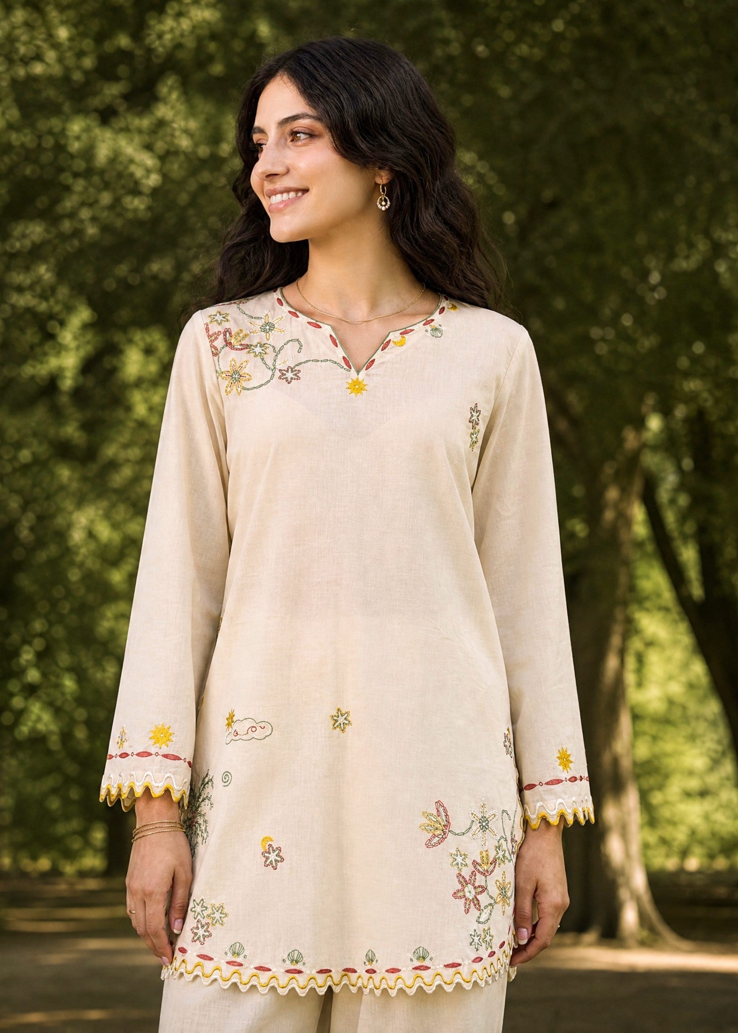 SS26DC-2622 CREAM 2PCS EMBROIDERED KURTA WITH TROUSER