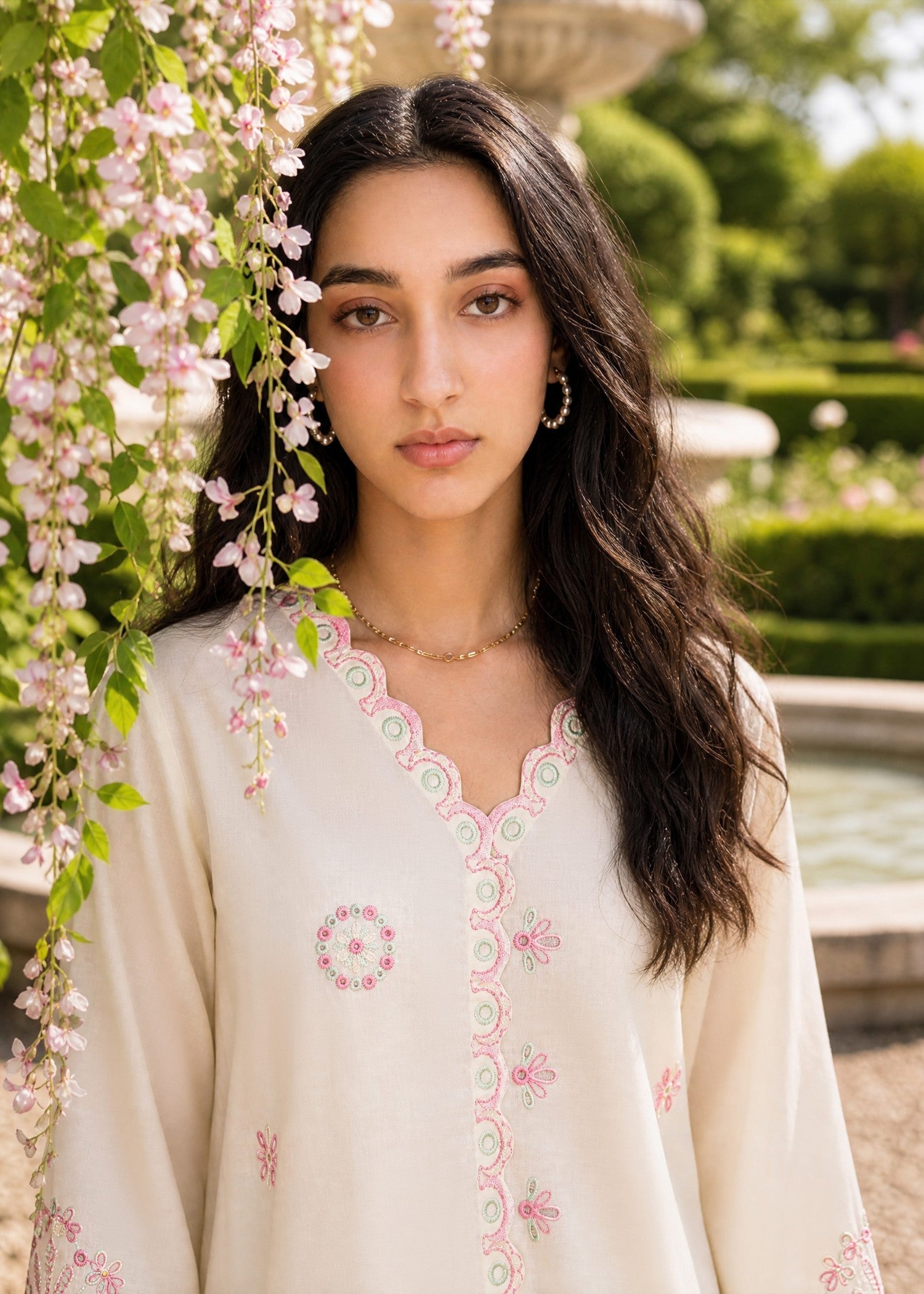 SS26DC-2625 OFF WHITE 2PCS EMBROIDERED KURTA WITH TROUSER