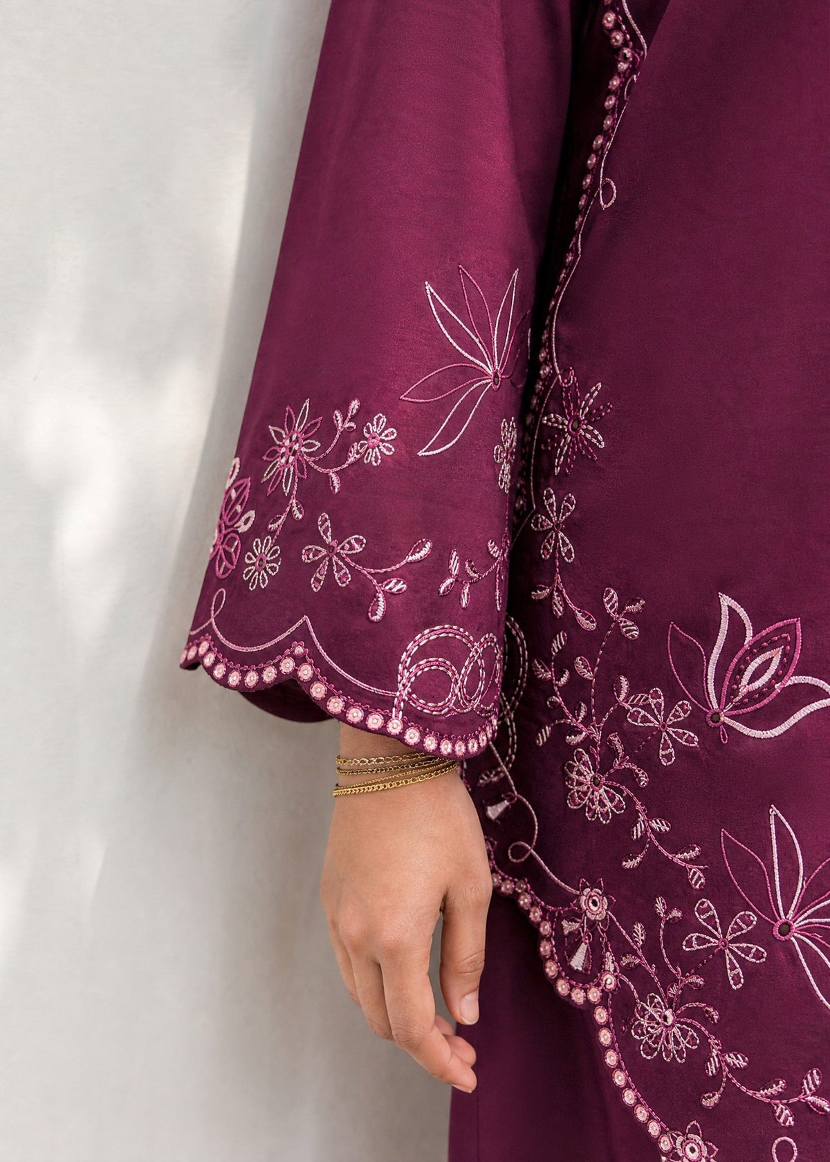 SS26DC-2628 PLUM 2PCS EMBROIDERED KURTA WITH TROUSER