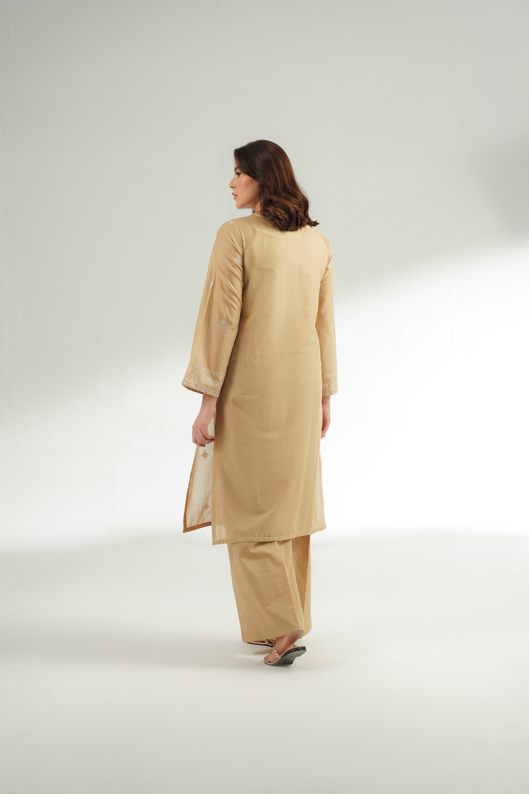 2 Piece Lawn Embroidered Suit (CS0571)