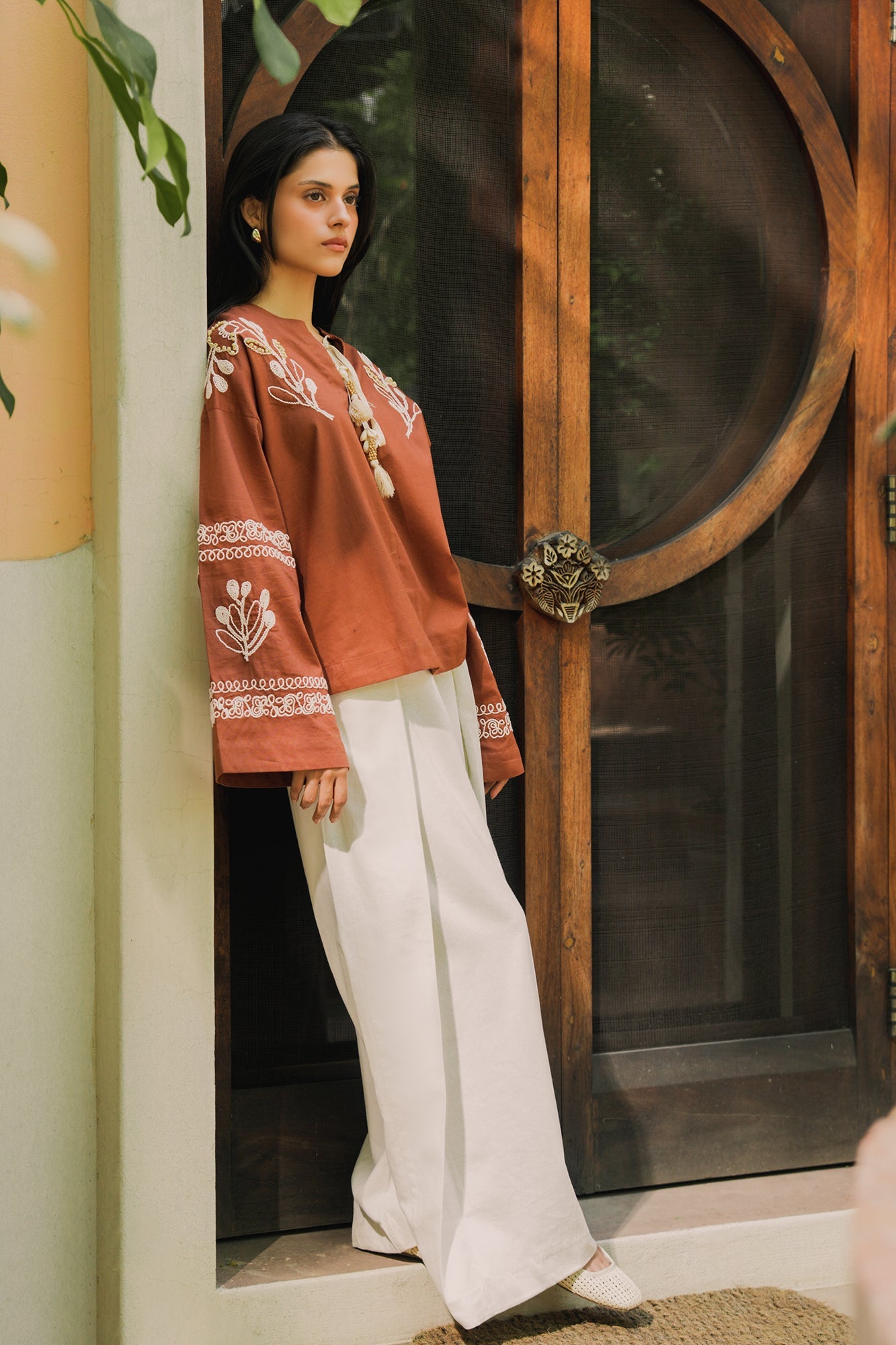 EMBROIDERED TOP (E1107/101/205)