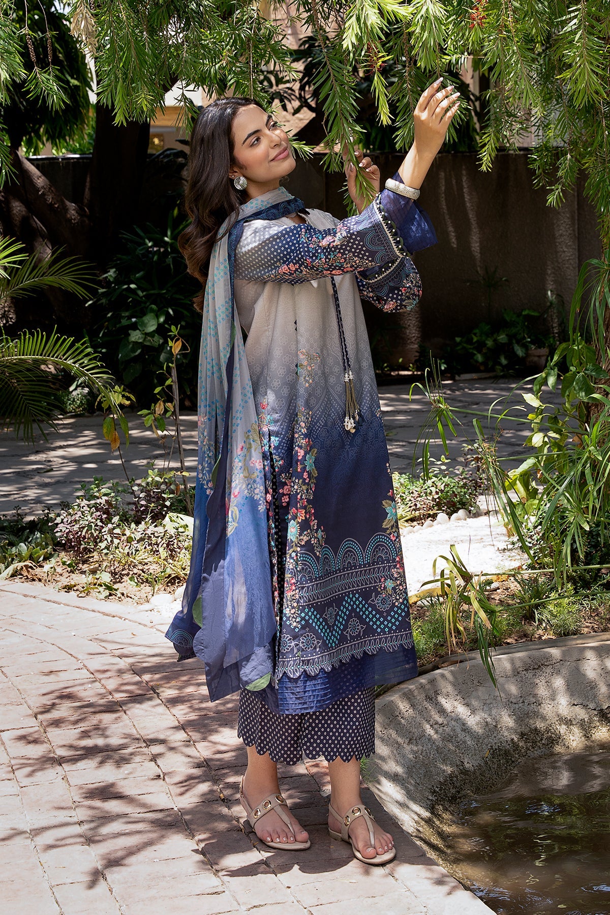3-PC Unstitched Printed Lawn C-Print Vol 4 CP6-30