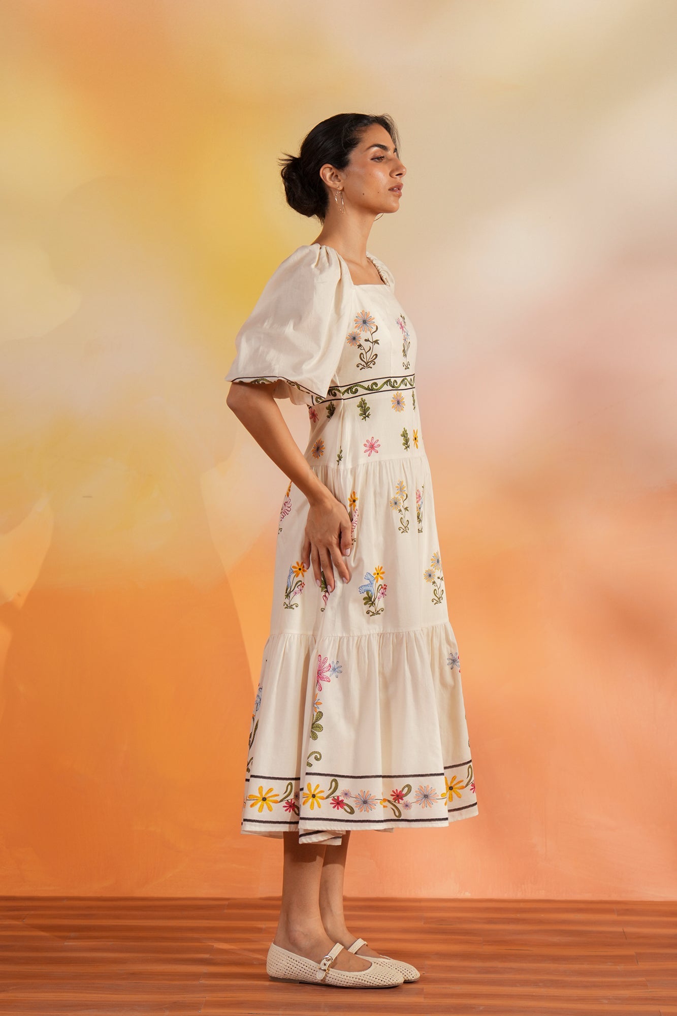 DRESS (E3341/108/005)