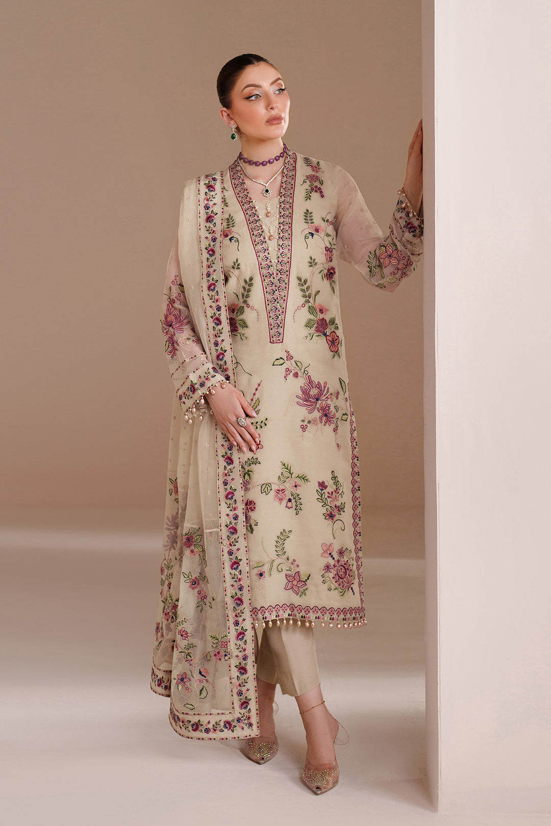 Alizeh – Victoria Style