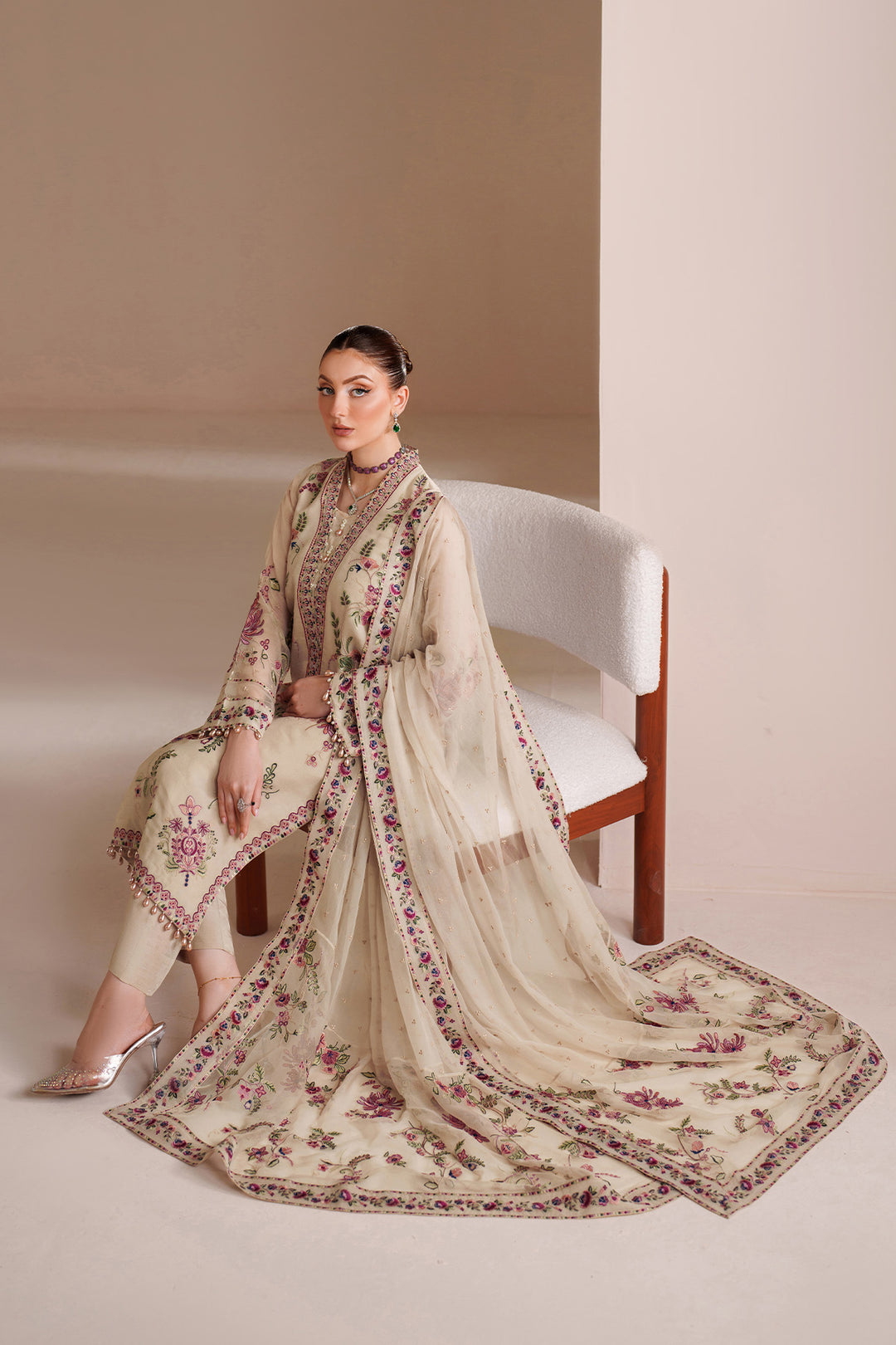 Alizeh – Victoria Style